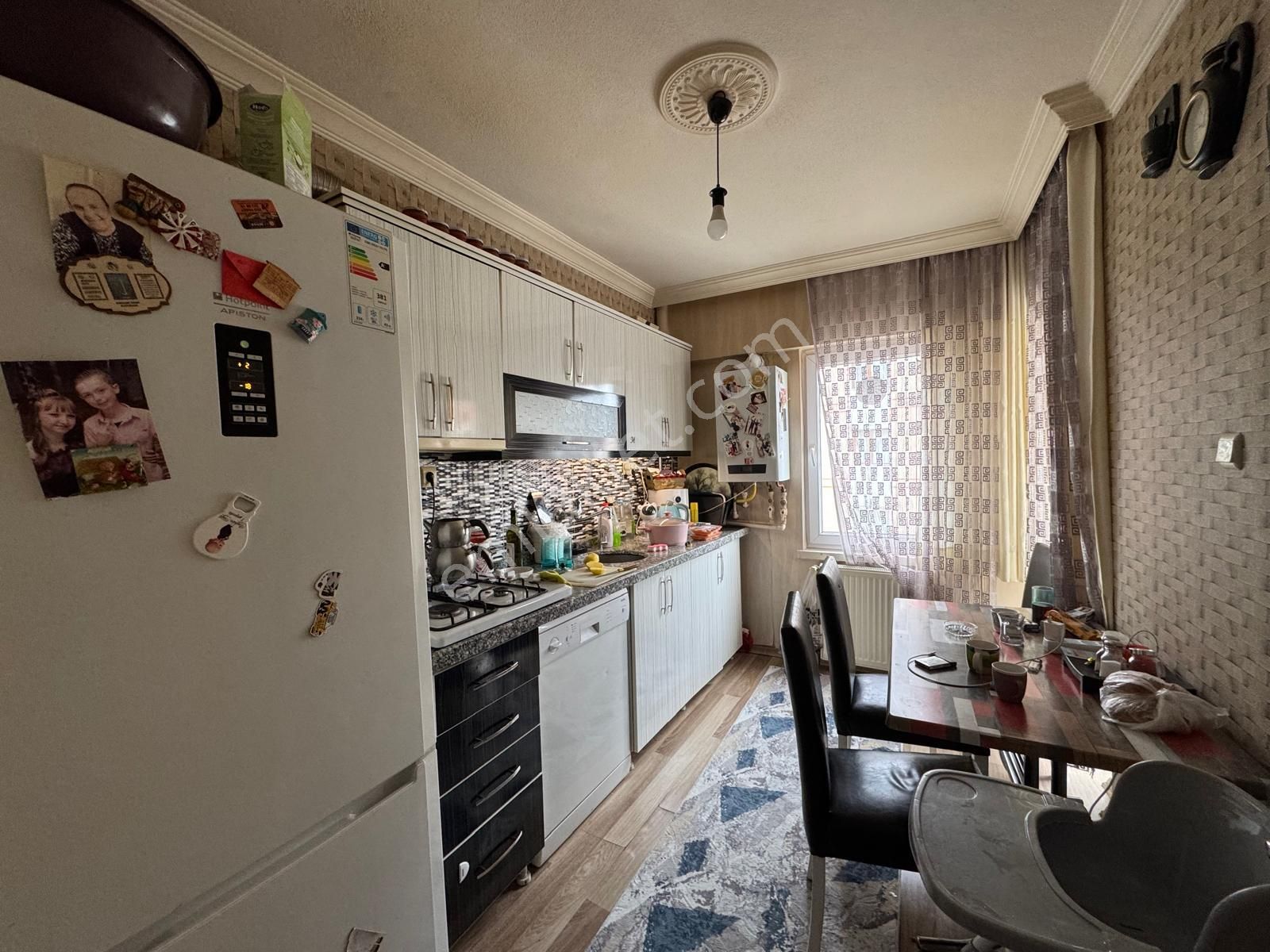 Pursaklar Mehmet Zengin Emlak'tan Merkez Mah. 1.kat 3+1 Uygun Fiyata Daire