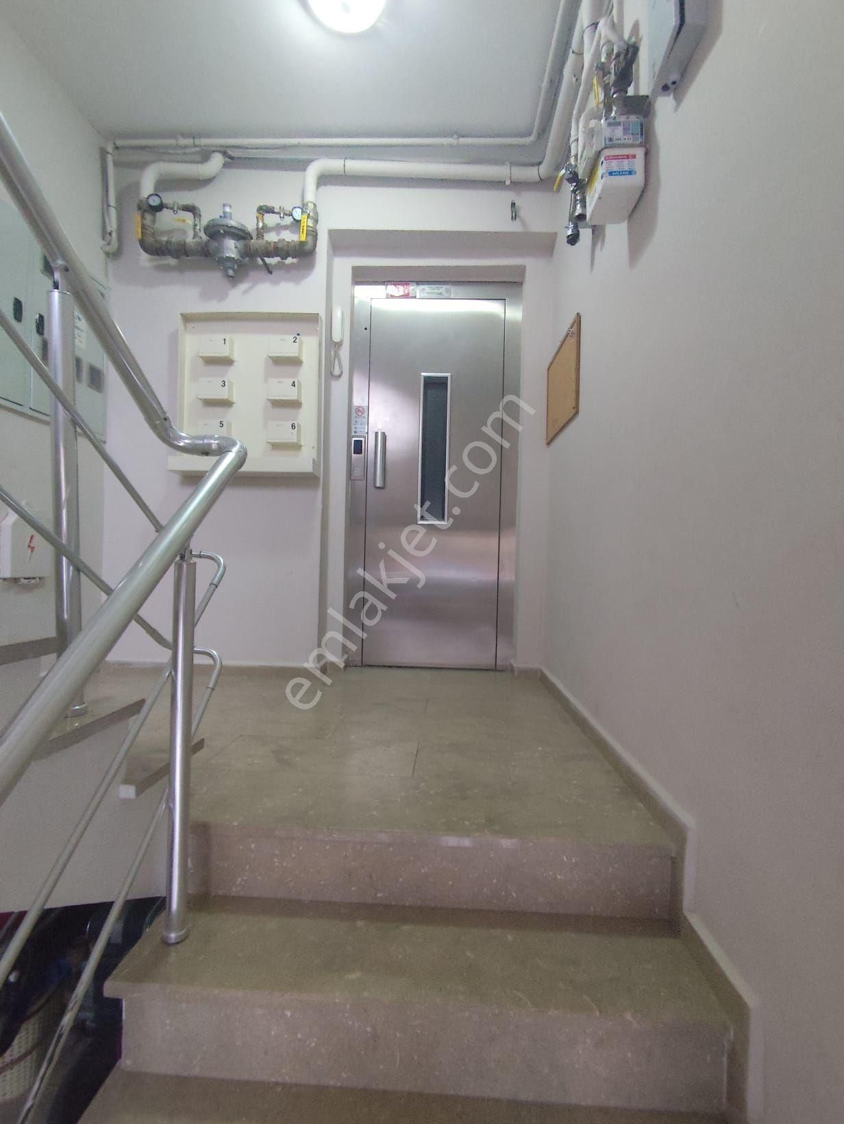 Görgülü Emlaktansatılık3+1sarıgazi - Görsel 18