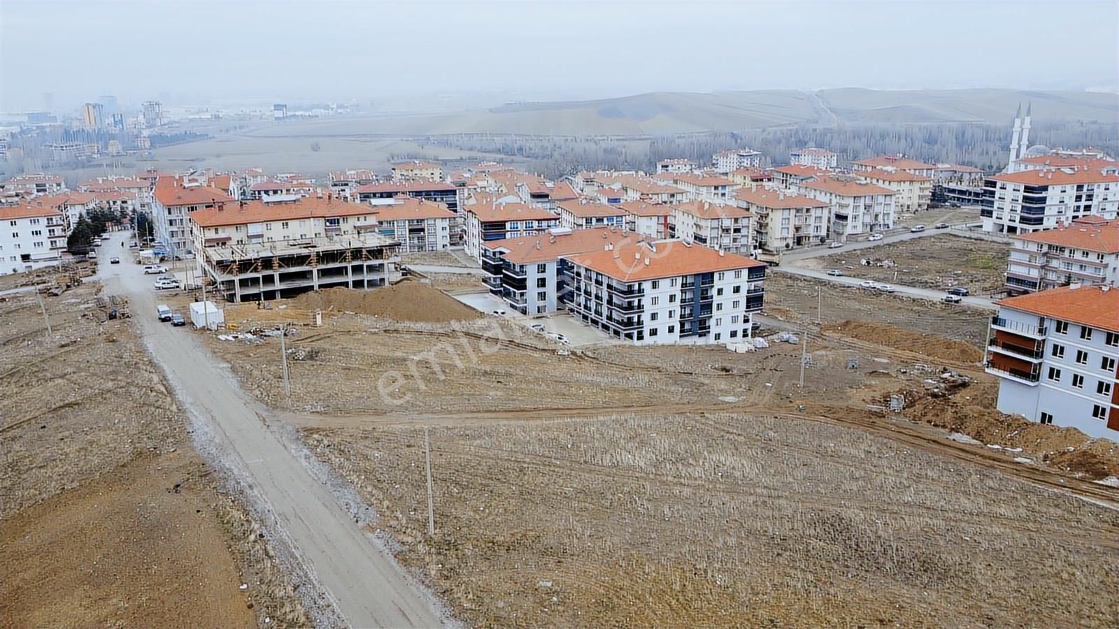 *altınova Da Yüksek Kat İmarlı Bi Daire Getirili Şehrin İçinde* - Görsel 5