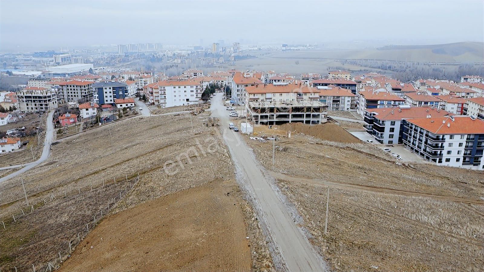 *altınova Da Yüksek Kat İmarlı Bi Daire Getirili Şehrin İçinde* - Görsel 28