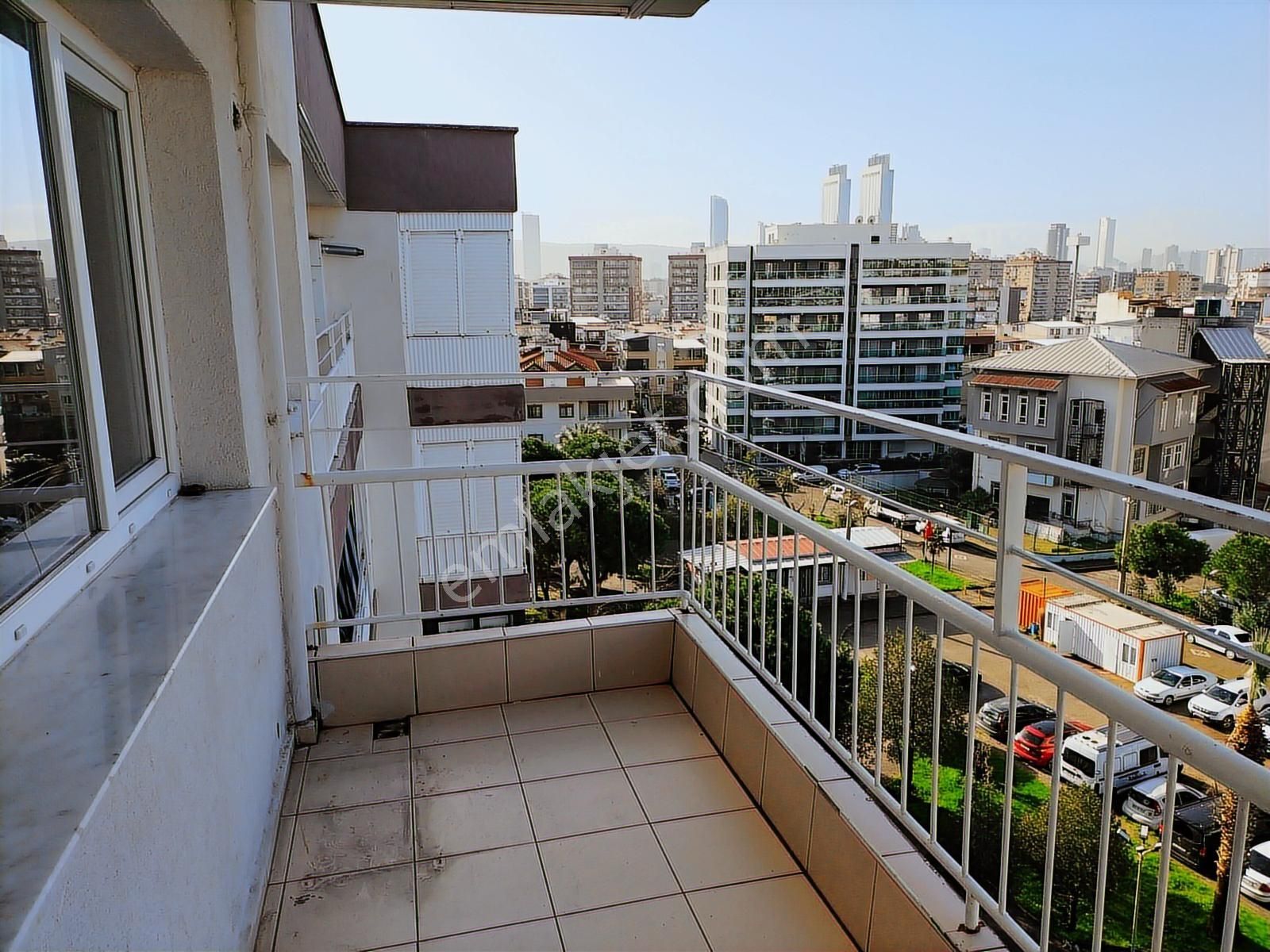Bayraklı Smyrna Meydanı Yakını Kiralık 3+1 Bakımlı Daire - Görsel 26
