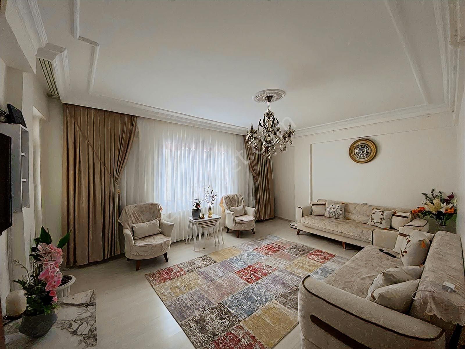 Önlü'den Atatürk Mah'da 3+1 125m2 Bol Ekstralı Arakat Daire