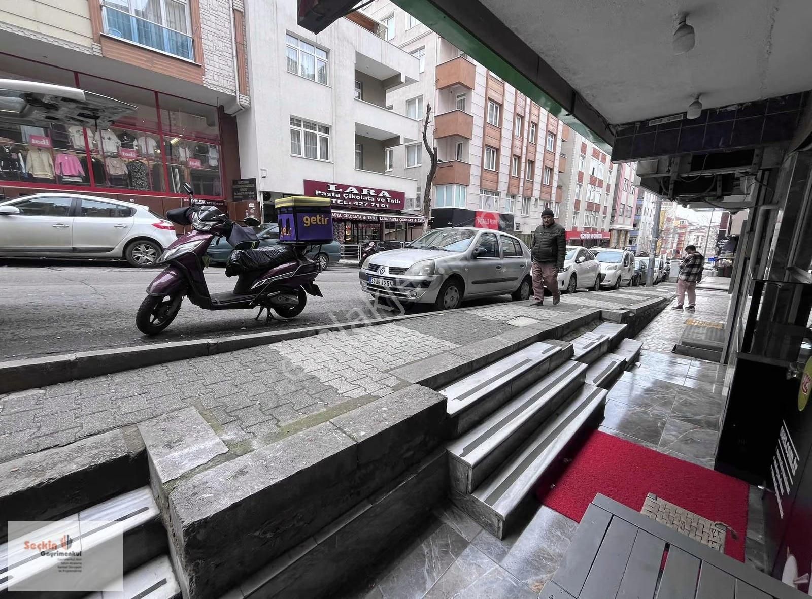 Maltepe Zümrütevlerde Cadde Üzerinde 35 M2 Dükkan - Görsel 12