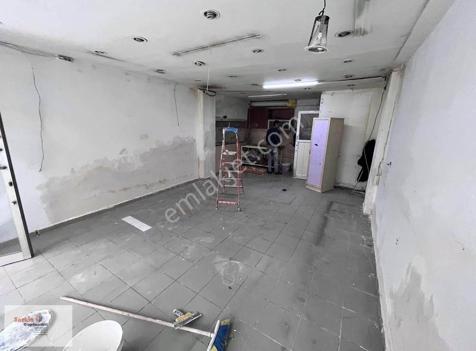 Maltepe Zümrütevlerde Cadde Üzerinde 35 M2 Dükkan - Görsel 4