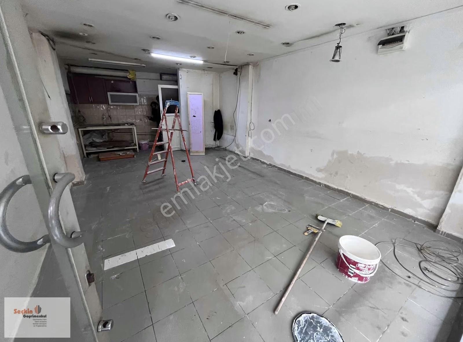Maltepe Zümrütevlerde Cadde Üzerinde 35 M2 Dükkan - Görsel 14