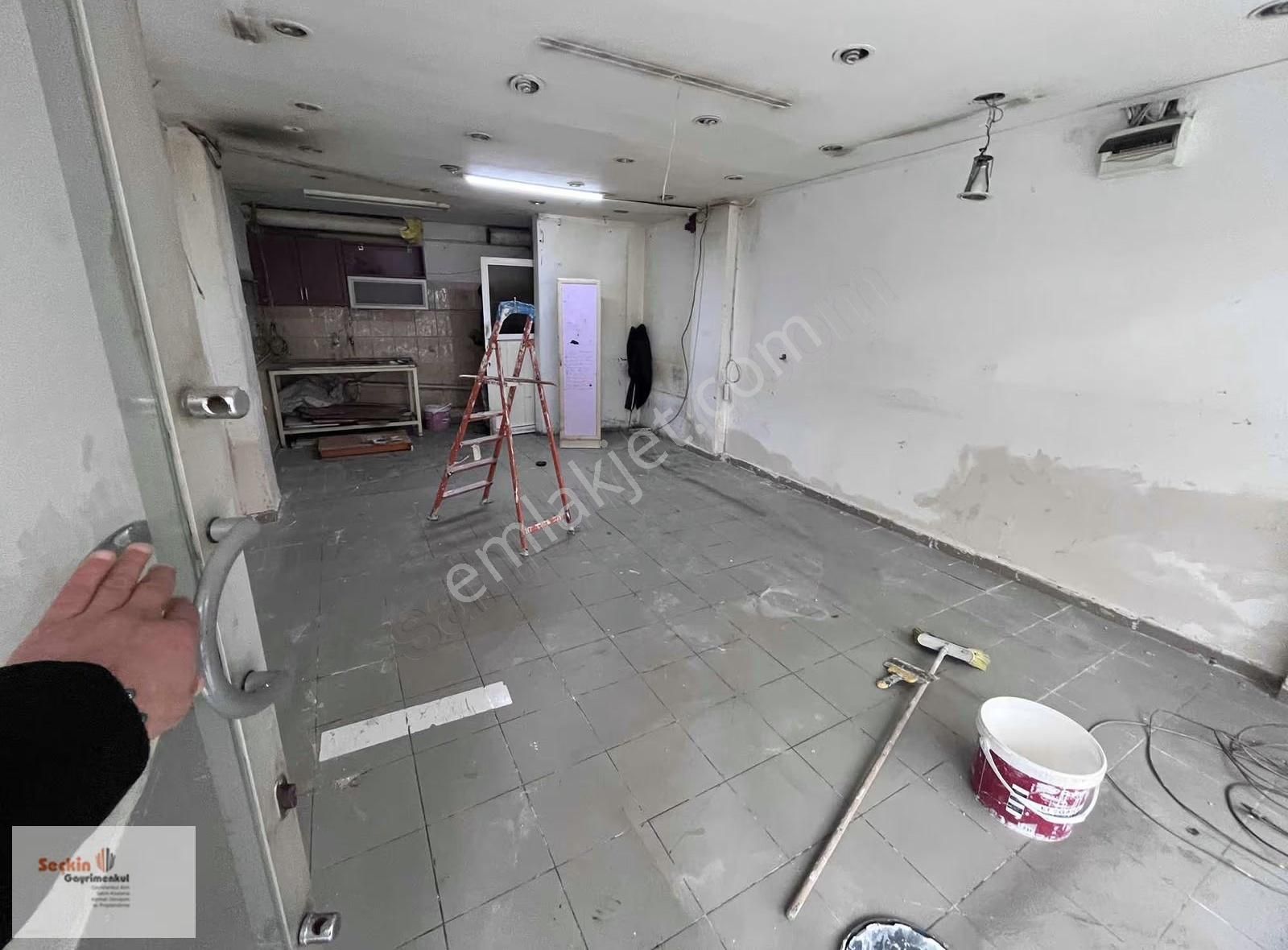 Maltepe Zümrütevlerde Cadde Üzerinde 35 M2 Dükkan - Görsel 13