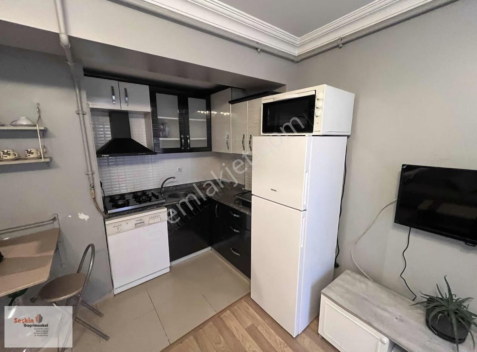 Maltepe Zümrütevlerde Full Eşyalı 1+1 Bahçe Kullanımlı Daire - Görsel 27