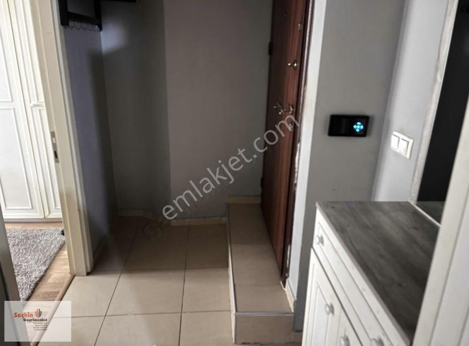 Maltepe Zümrütevlerde Full Eşyalı 1+1 Bahçe Kullanımlı Daire - Görsel 2