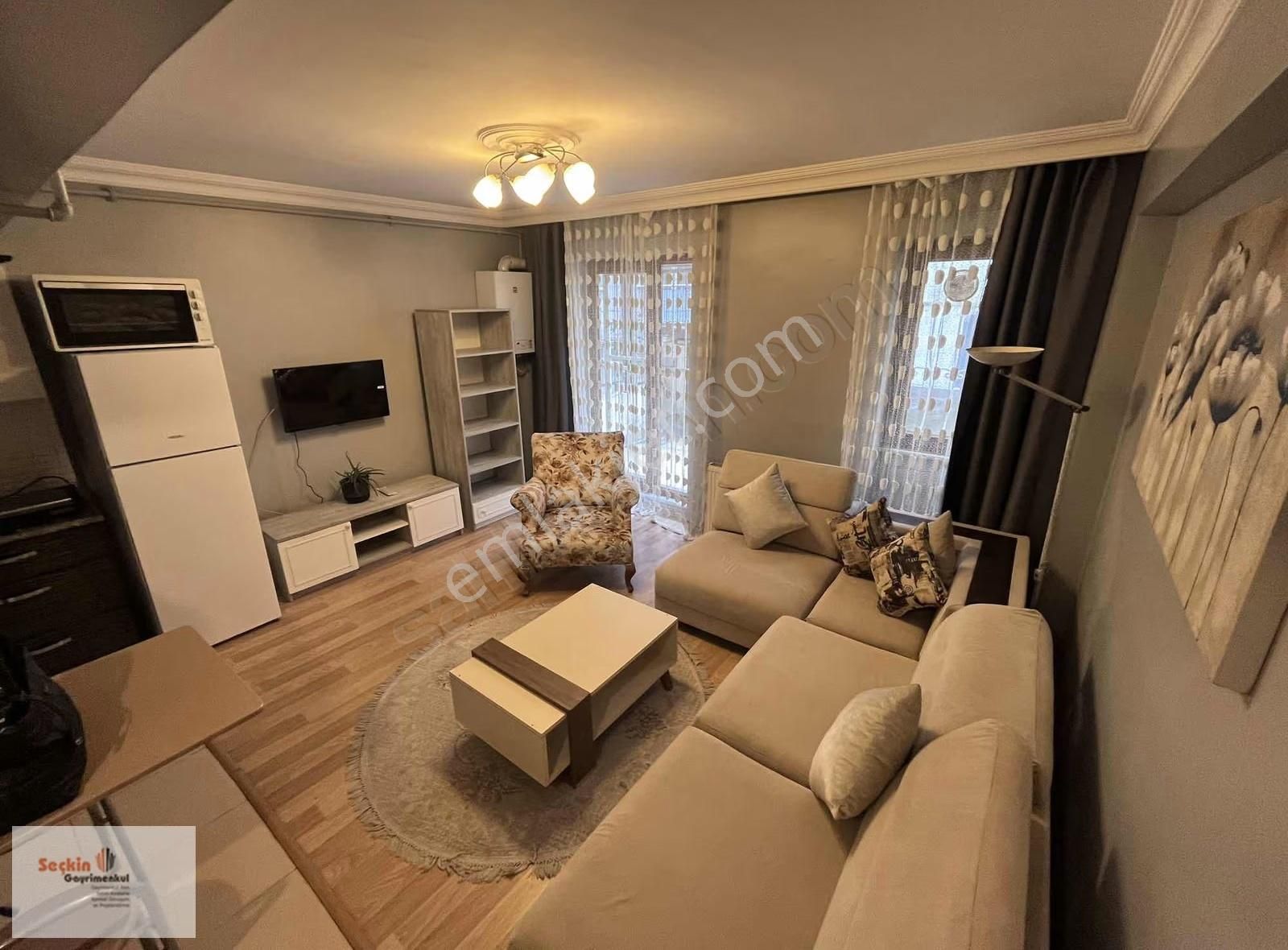 Maltepe Zümrütevlerde Full Eşyalı 1+1 Bahçe Kullanımlı Daire