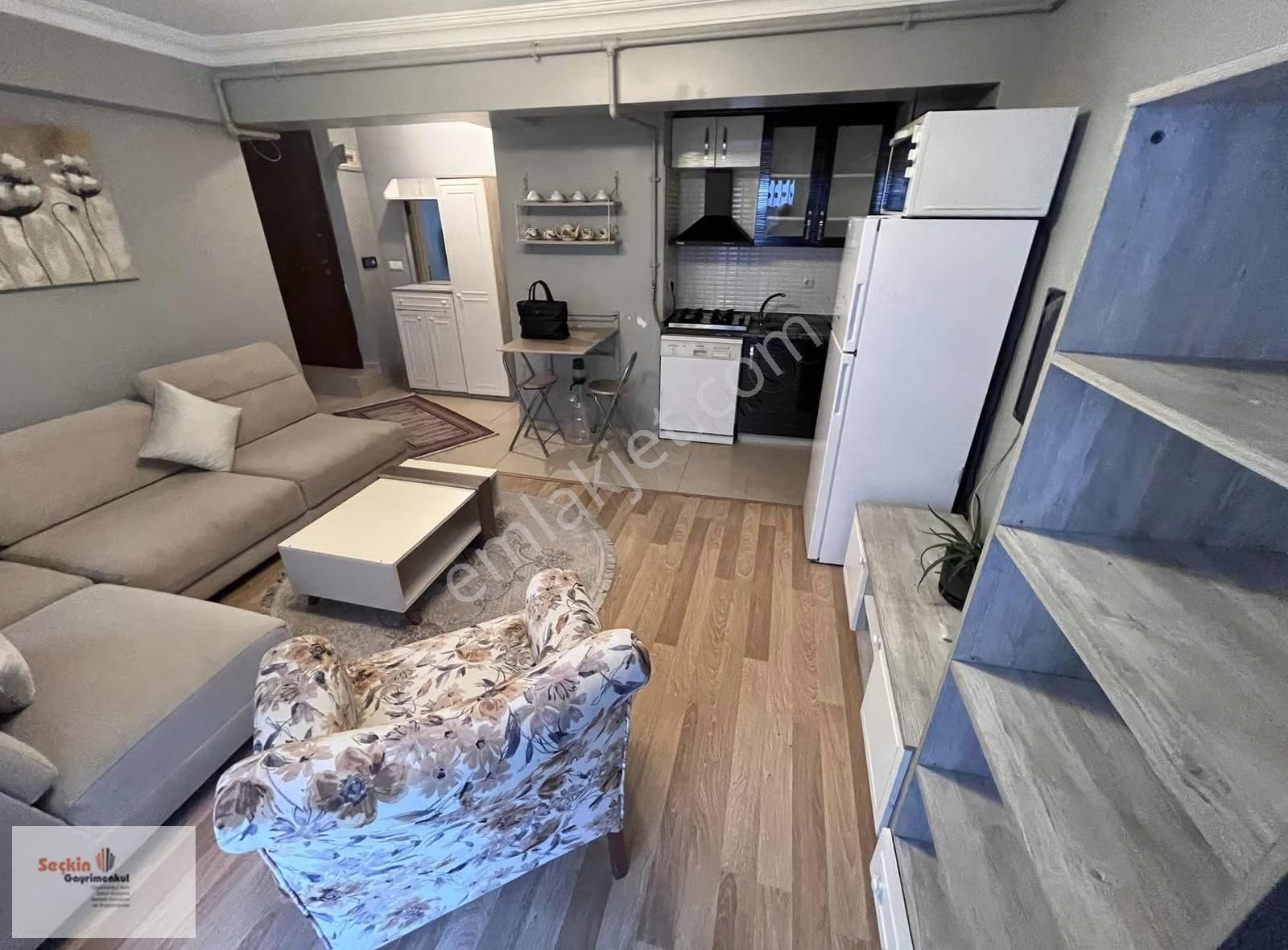 Maltepe Zümrütevlerde Full Eşyalı 1+1 Bahçe Kullanımlı Daire - Görsel 4