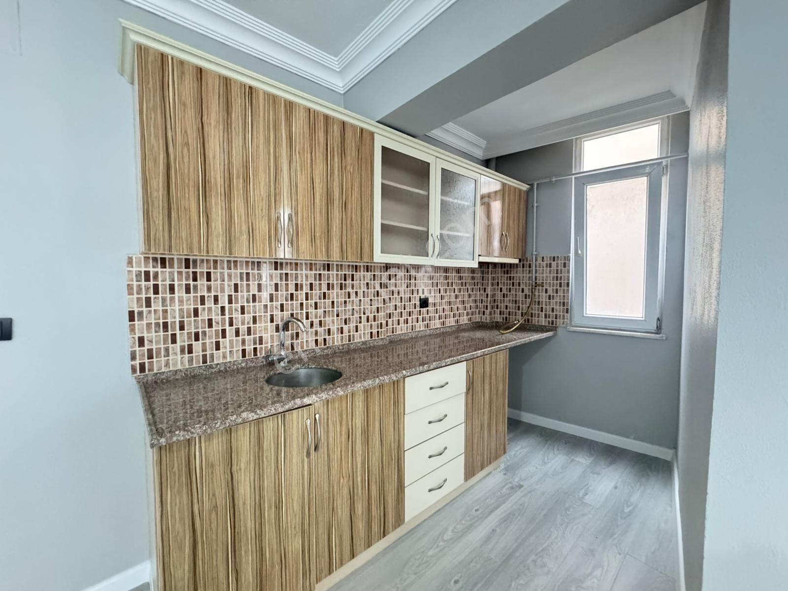 Karasuda Ulaşımı Kolay, Değer Kazanan Bölgede 2+1 Satılık Daire - Görsel 8