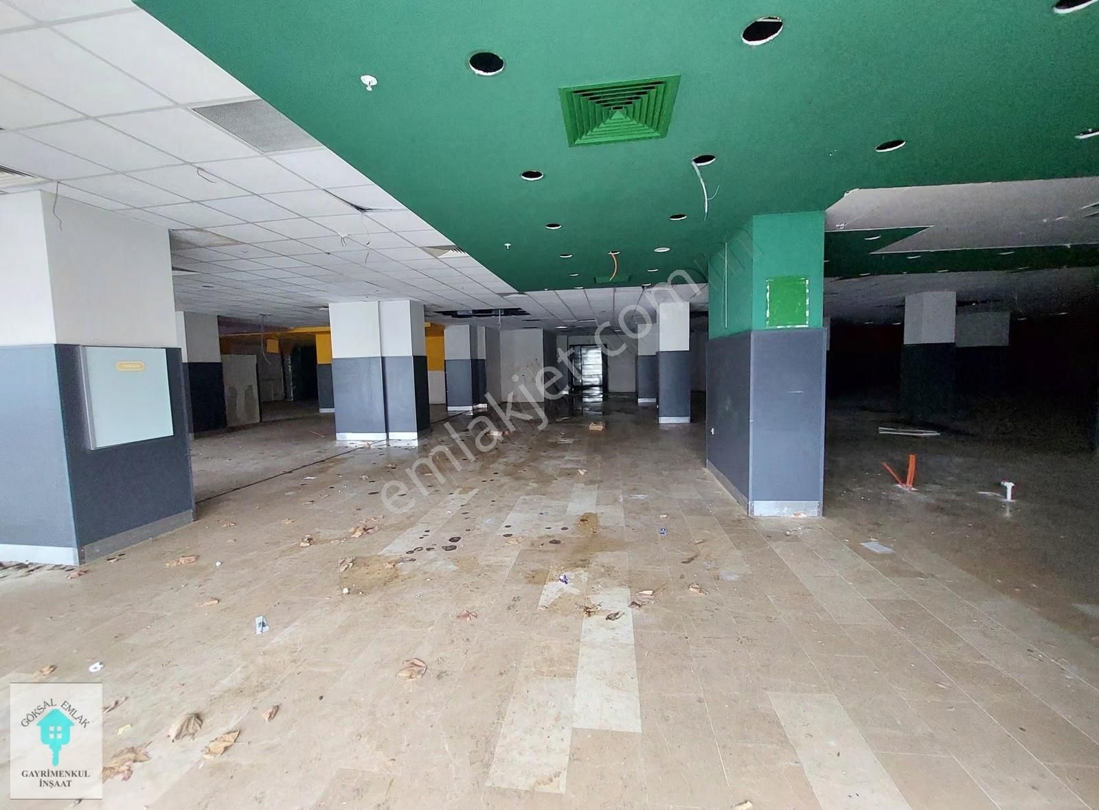 Esenyurt'ta Kiralık 2000 M2 Düz Giriş Ticari Alan - Görsel 5