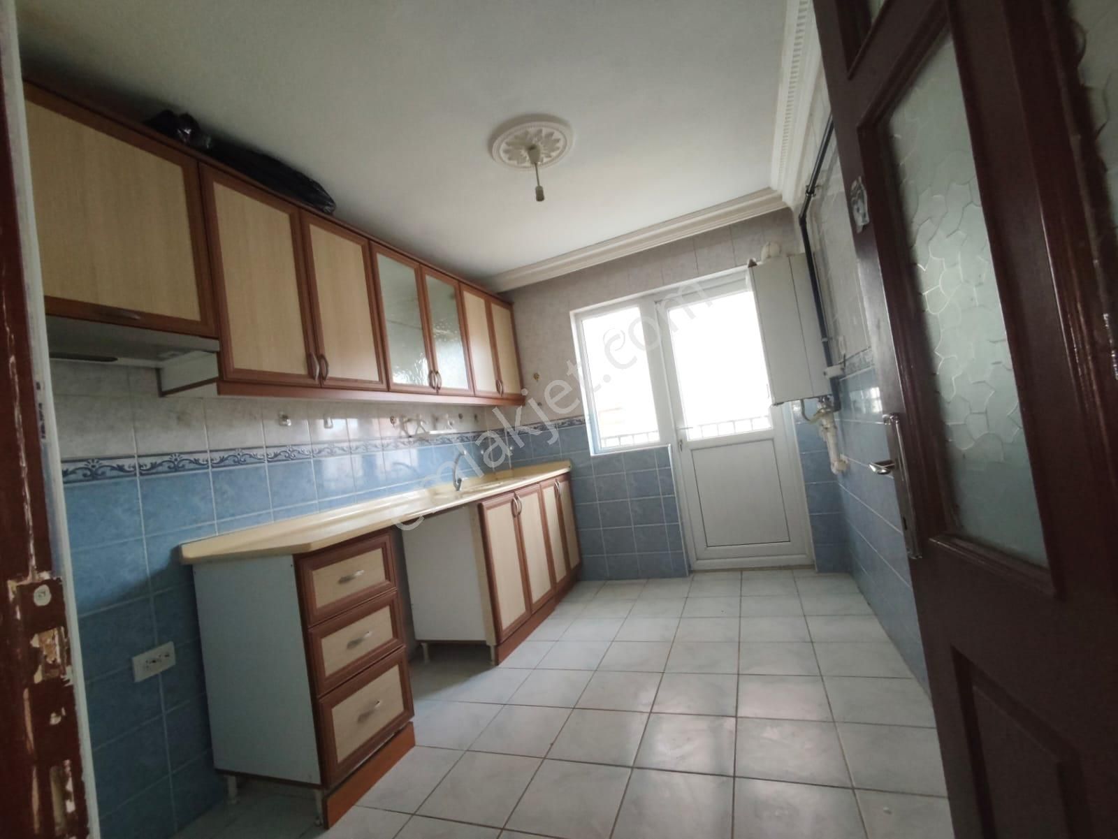 Yılmaz Gayrimenkul Asansörlü Cadde Üzeri 3+1 Ön Cephe Kıralık Yapılı Masrafsız Mavı Okul Yanı