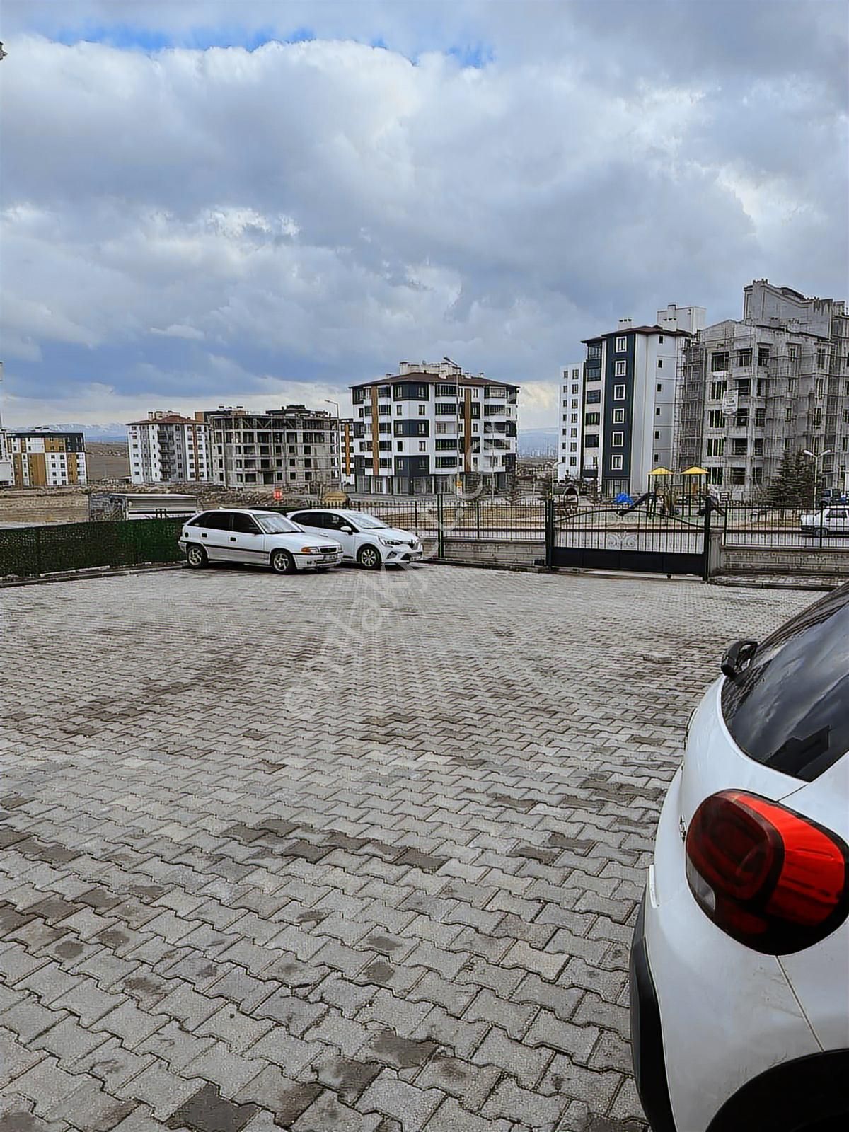 Erkilet Osmangazide Yatay Mimari Satılık 3+1 - Görsel 5