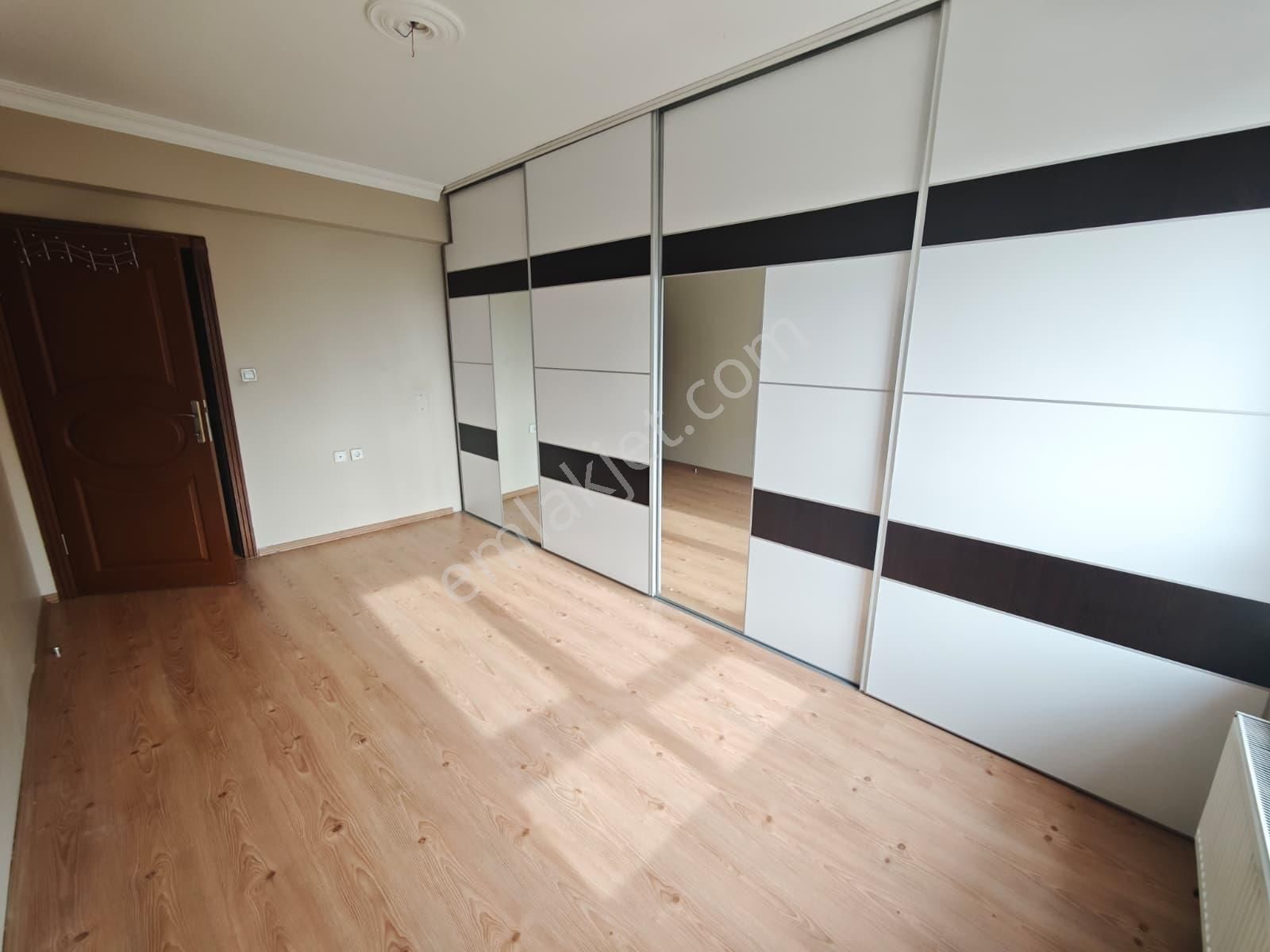Ilı Lider Emlak'tan Ilı Ön Cephe Köşe Başı 3+1 Kiralık Daire - Görsel 16