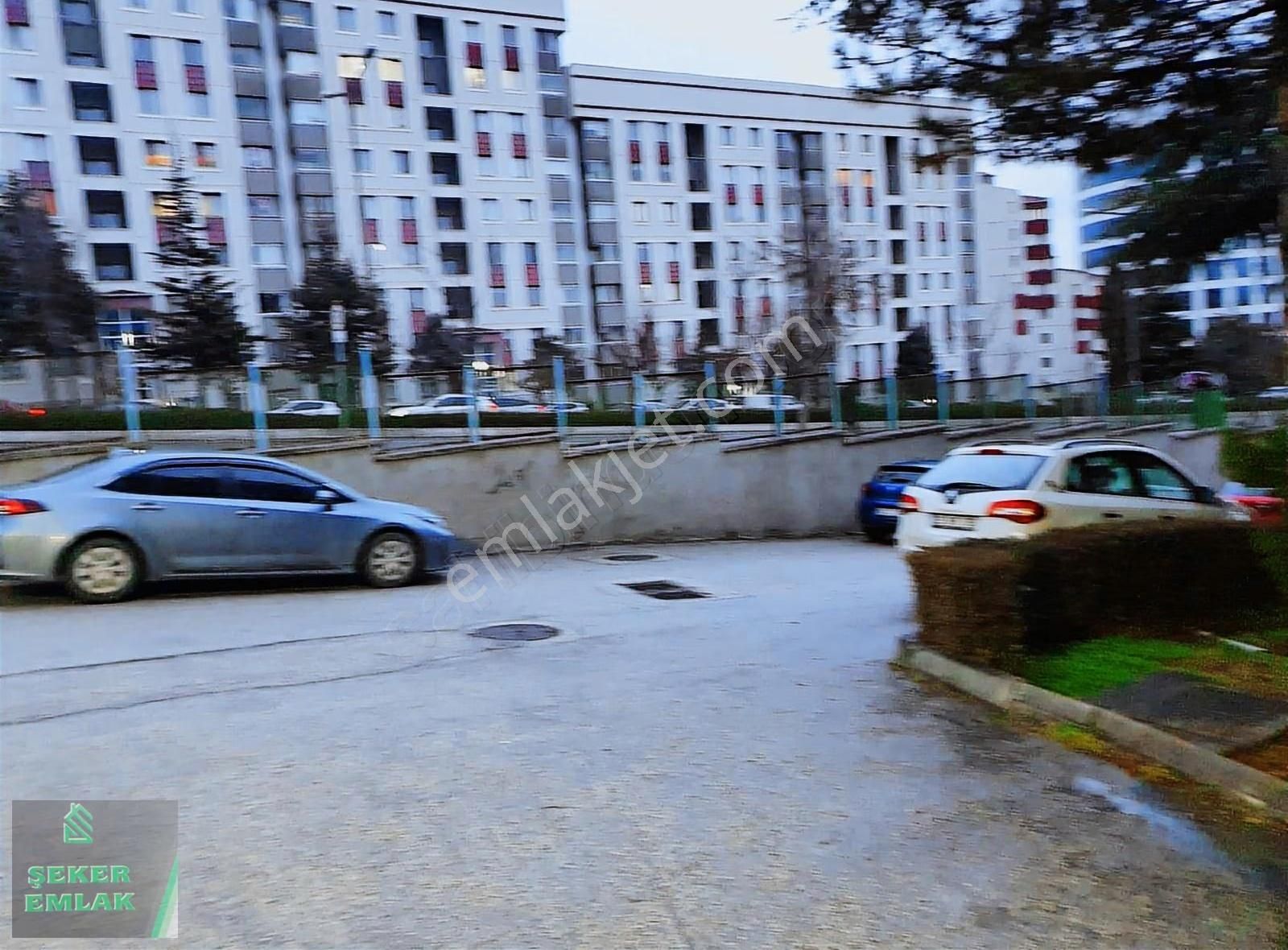 Şeker Emlak'tan Batıkent'te Satılık Site Dairesi - Görsel 17