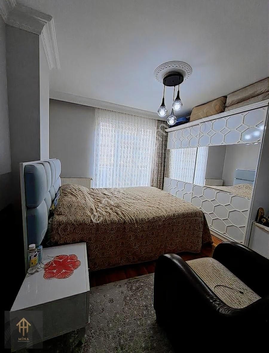 Yeni Binada Orta Kat Satılık Daire