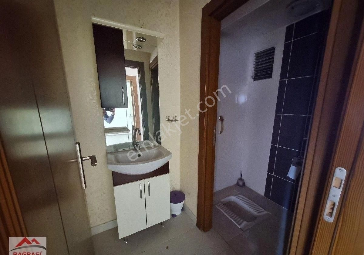 Aşağıeğlence Merkezde Kaçırılmayacak Daire Mükemmel Konumda Gülhane Hast.yanı Ortakat Asansörlü 3+1 - Görsel 5