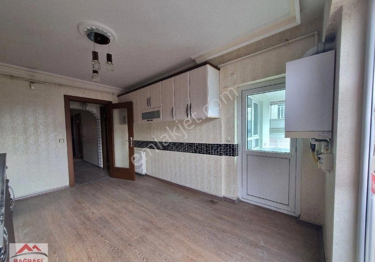 Aşağıeğlence Merkezde Kaçırılmayacak Daire Mükemmel Konumda Gülhane Hast.yanı Ortakat Asansörlü 3+1 - Görsel 7