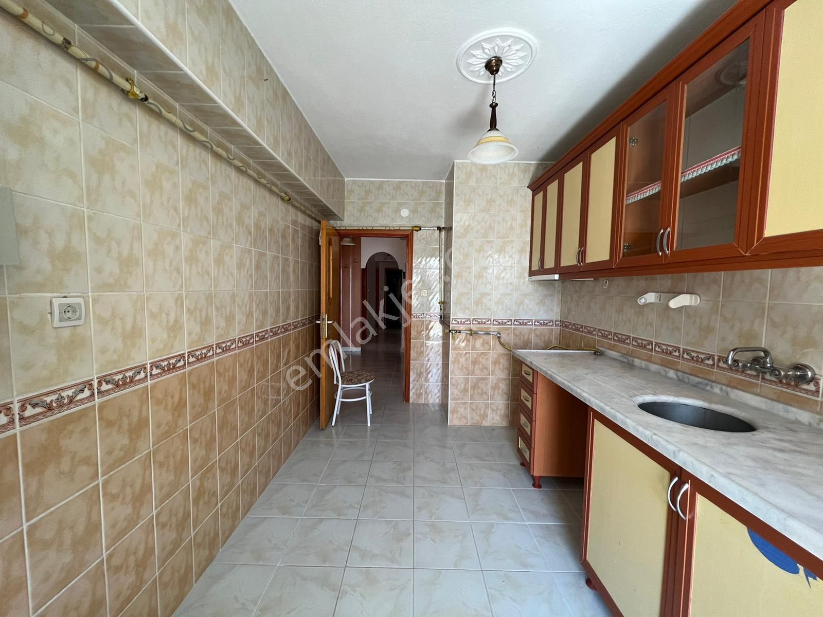 Kalecik Emlak'tan Merkezde G.cephe Orta Kat Masrafsız 3+1 Daire - Görsel 3