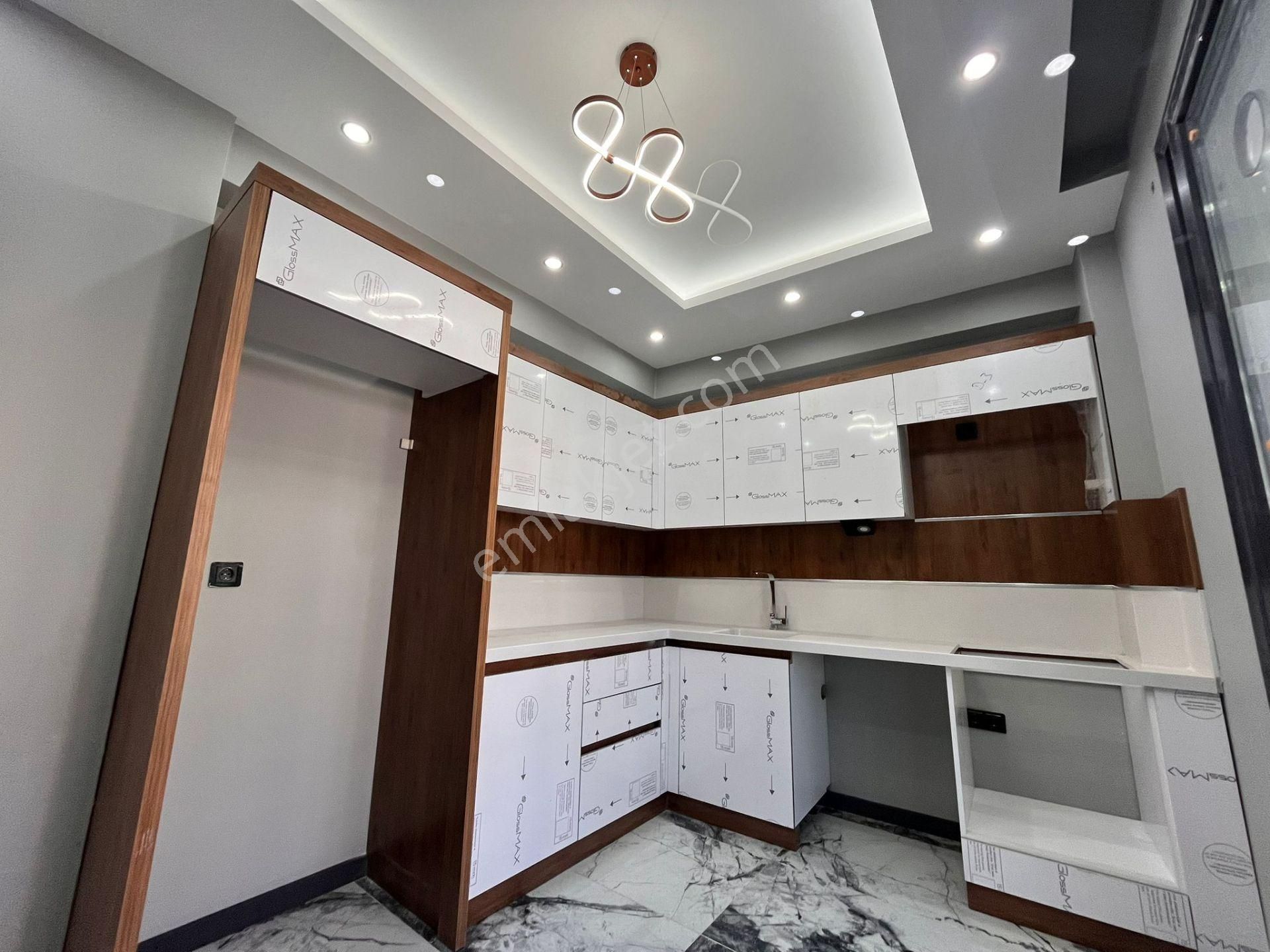 ▓ Yükselden Edremit'te Ayrı Mutfak Sıfır Lüx K.otopark 2+1 Satılık Daire - Görsel 2