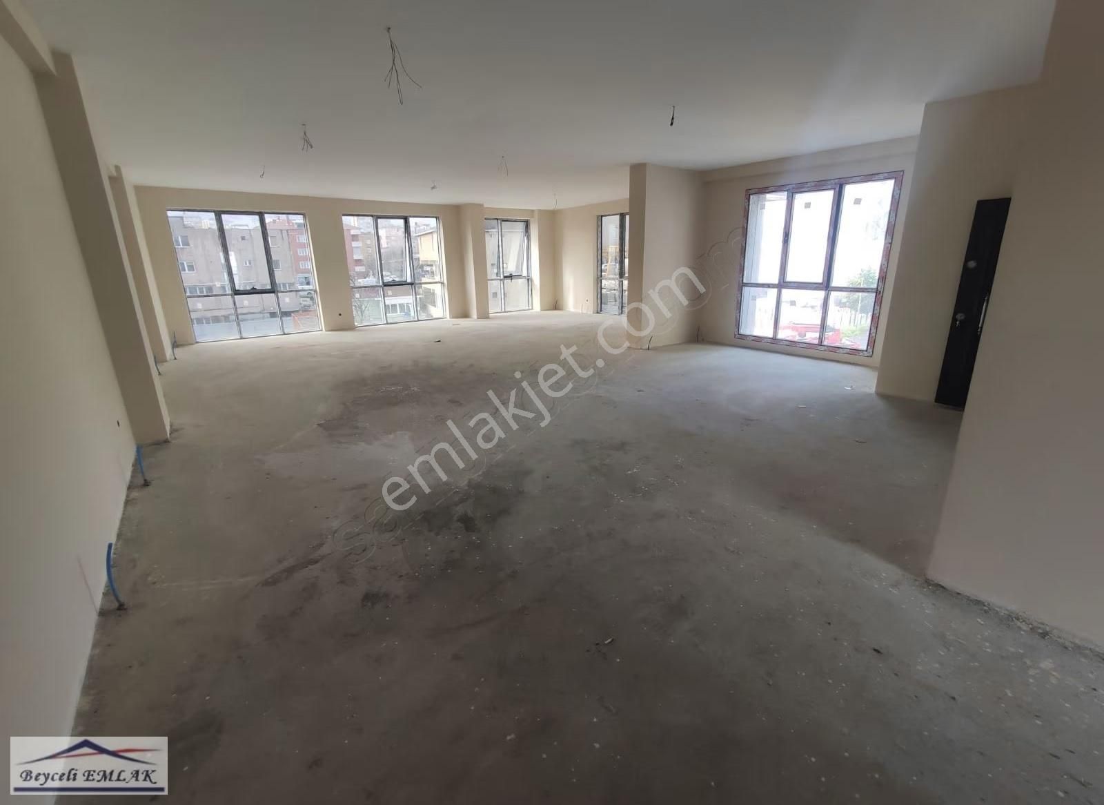 1070 Metre Yeni Yapım Yanyola Çok Yakın Sıfır Plaza - Görsel 5