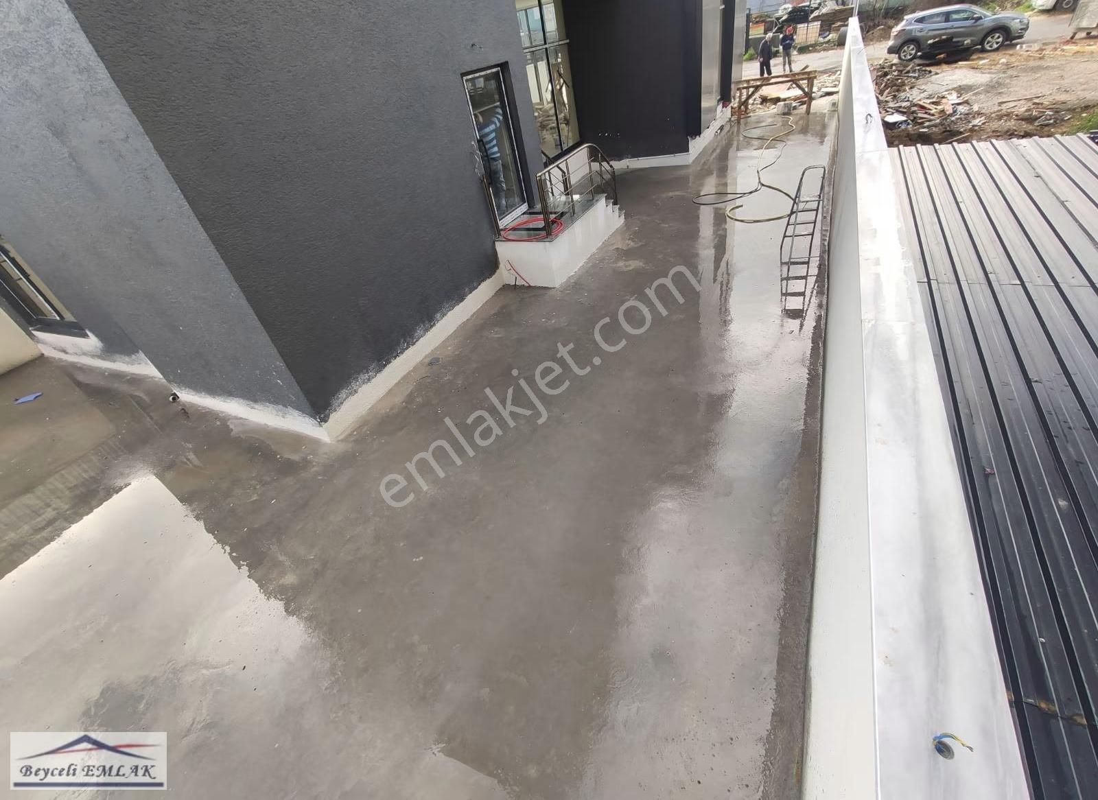 1070 Metre Yeni Yapım Yanyola Çok Yakın Sıfır Plaza - Görsel 8