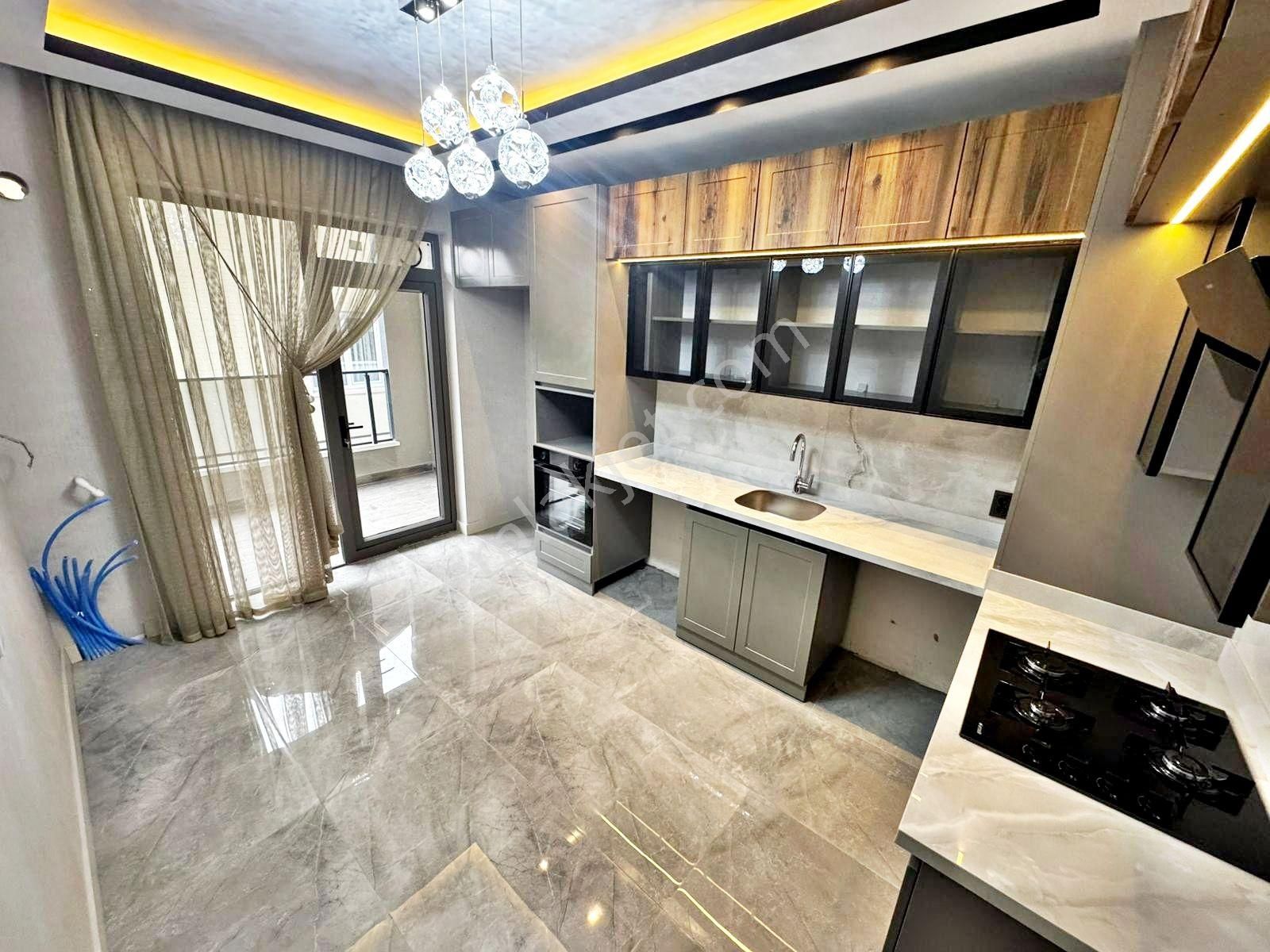 Etlik Merkezde E.banyo G.odalı Ultra Lüks Acil Satılık Sıfır 2+1