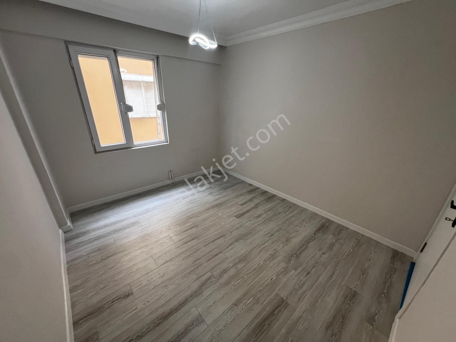 Yiğit'ten Akçay'da Ayrı Mutfaklı 2+1 Ara Kat Lüks Daire - Görsel 34