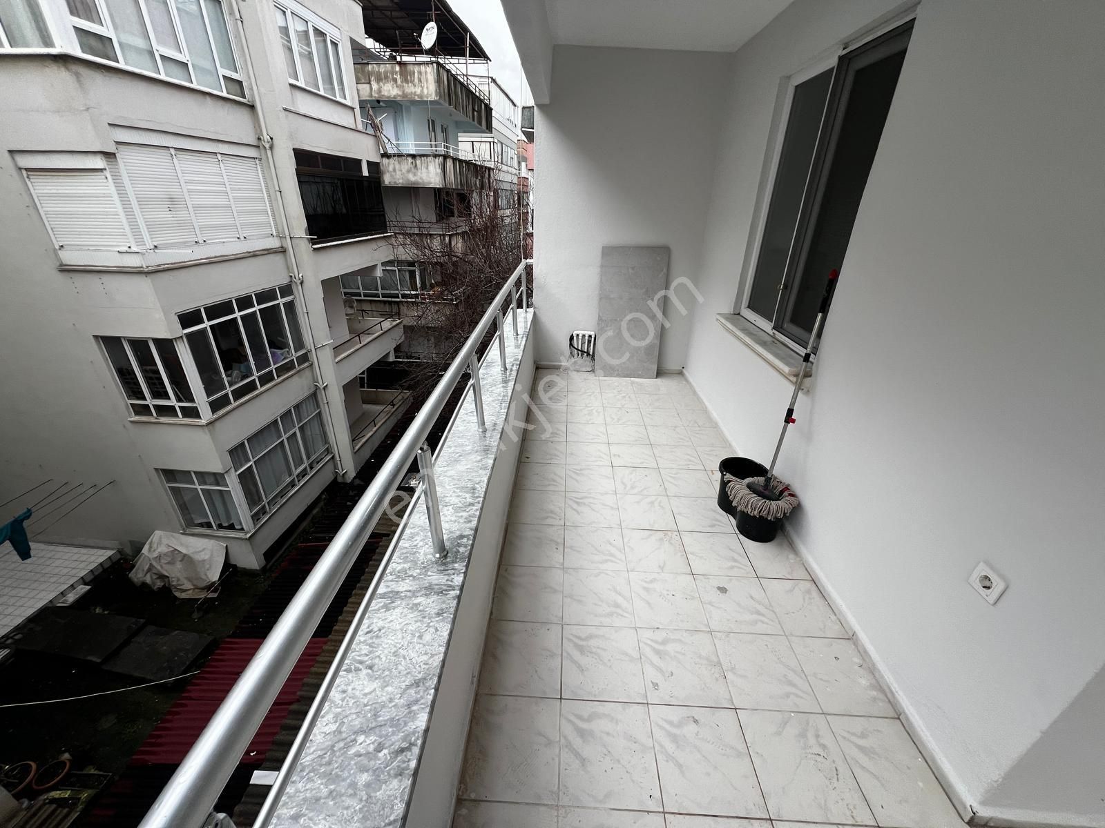 Yiğit'ten Akçay'da Ayrı Mutfaklı 2+1 Ara Kat Lüks Daire - Görsel 28