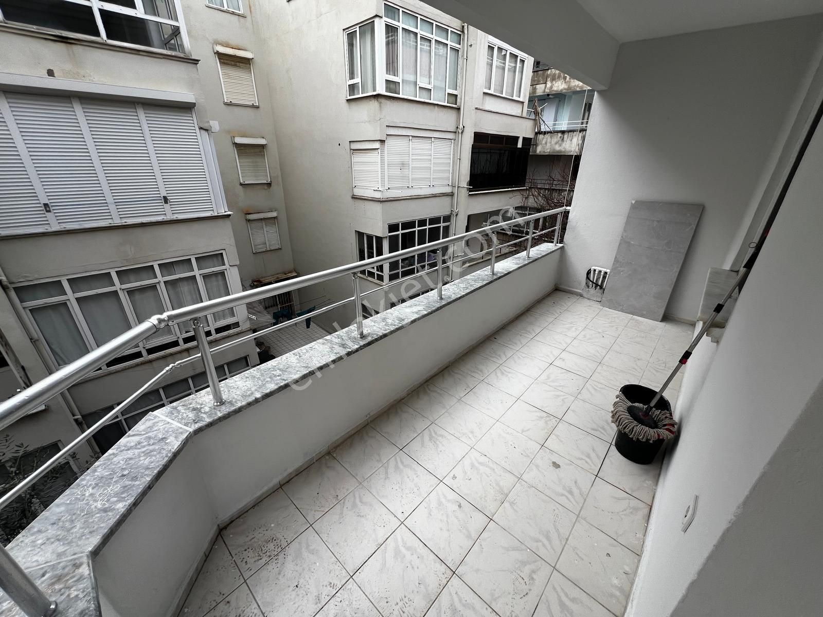 Yiğit'ten Akçay'da Ayrı Mutfaklı 2+1 Ara Kat Lüks Daire - Görsel 14