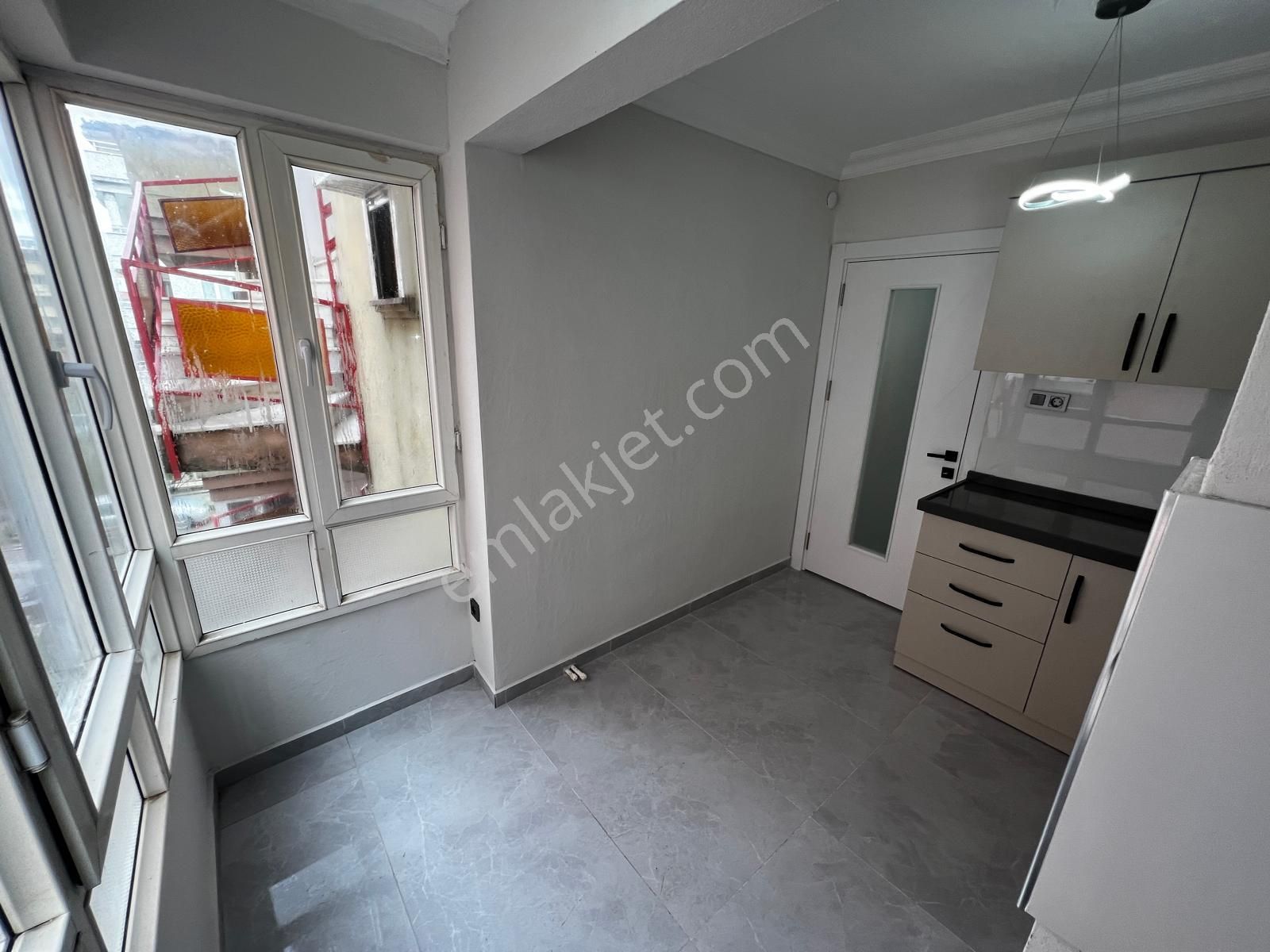 Yiğit'ten Akçay'da Ayrı Mutfaklı 2+1 Ara Kat Lüks Daire - Görsel 7