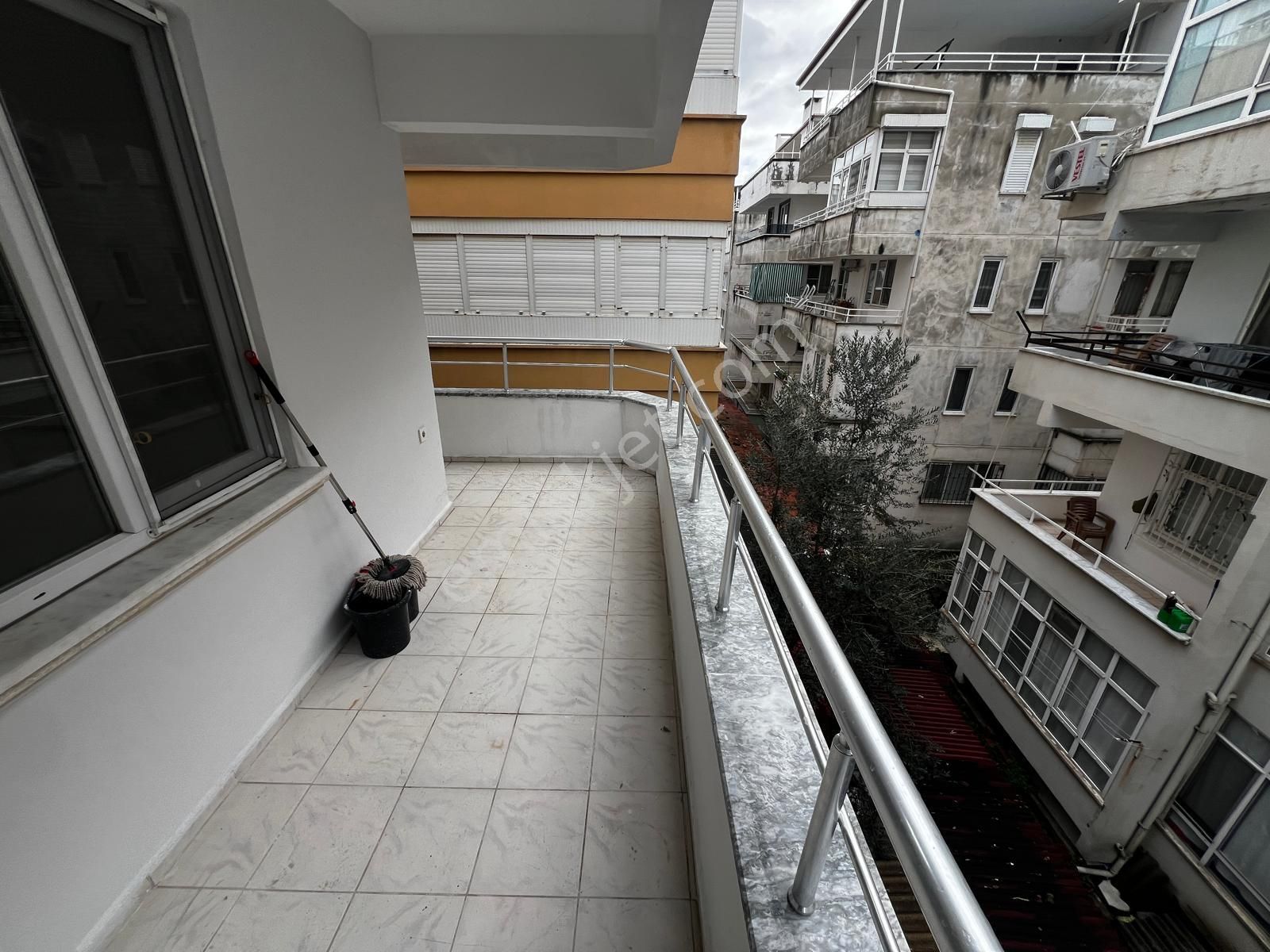 Yiğit'ten Akçay'da Ayrı Mutfaklı 2+1 Ara Kat Lüks Daire - Görsel 15