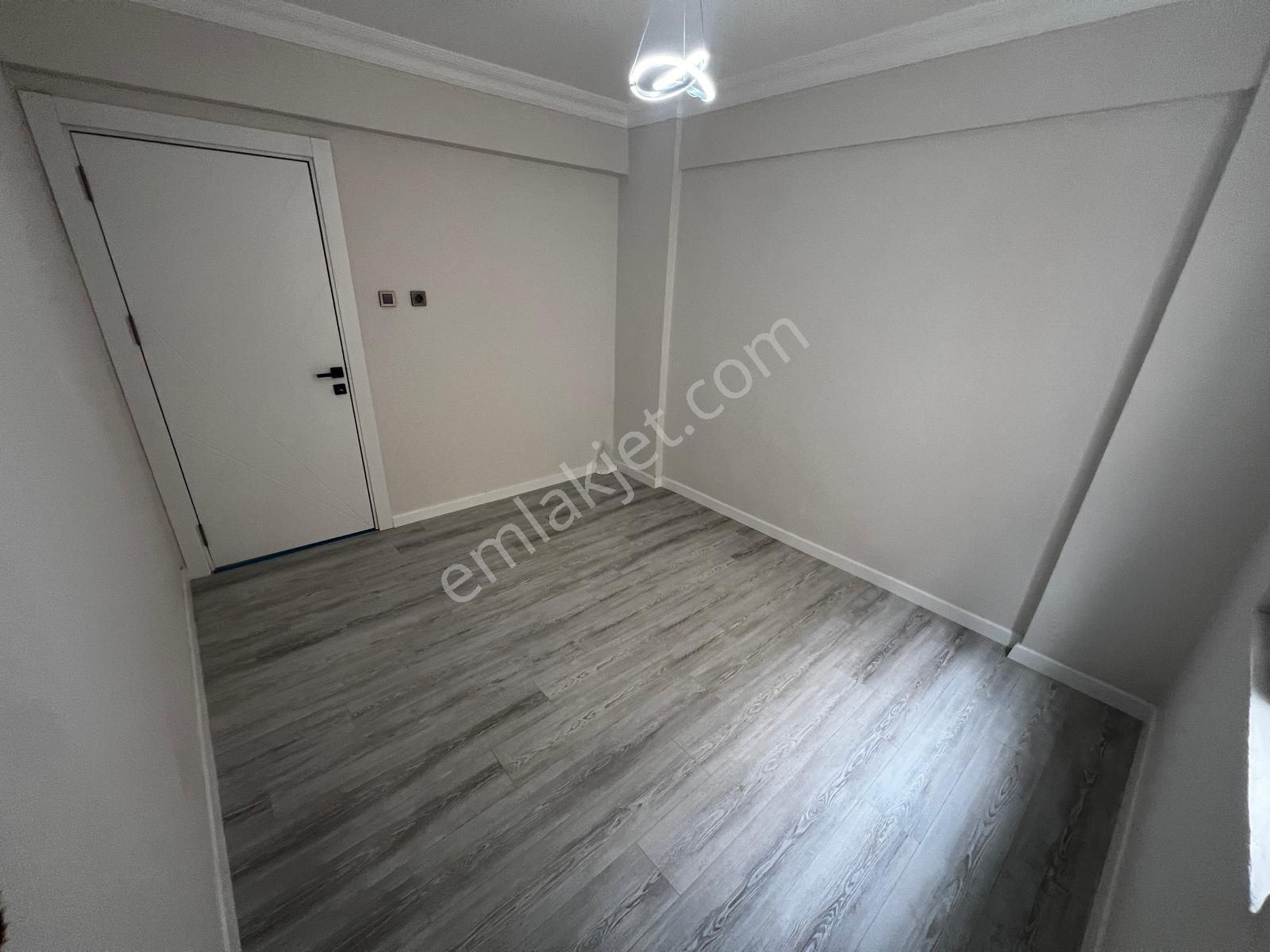 Yiğit'ten Akçay'da Ayrı Mutfaklı 2+1 Ara Kat Lüks Daire - Görsel 32