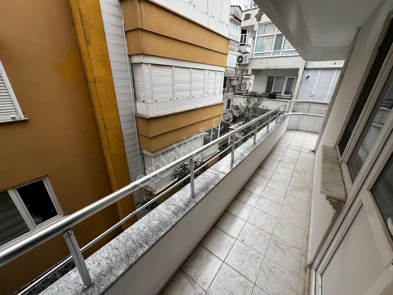 Yiğit'ten Akçay'da Ayrı Mutfaklı 2+1 Ara Kat Lüks Daire - Görsel 27