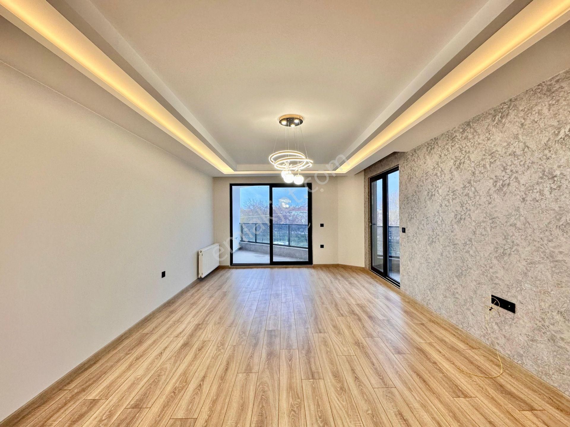 ꧁ay Emlaktan꧂akçayda Köşe Ön Cephe Çay Ve Kazdağı Manzaralı Şık Tasarımlı Arakat 3+1 Lüks Daire - Görsel 9