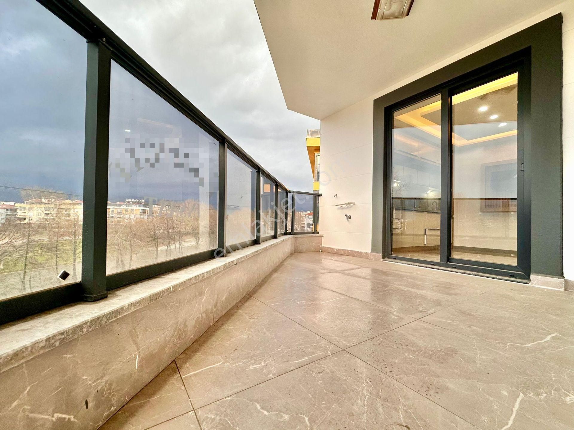 ꧁ay Emlaktan꧂akçayda Köşe Ön Cephe Çay Ve Kazdağı Manzaralı Şık Tasarımlı Arakat 3+1 Lüks Daire - Görsel 32