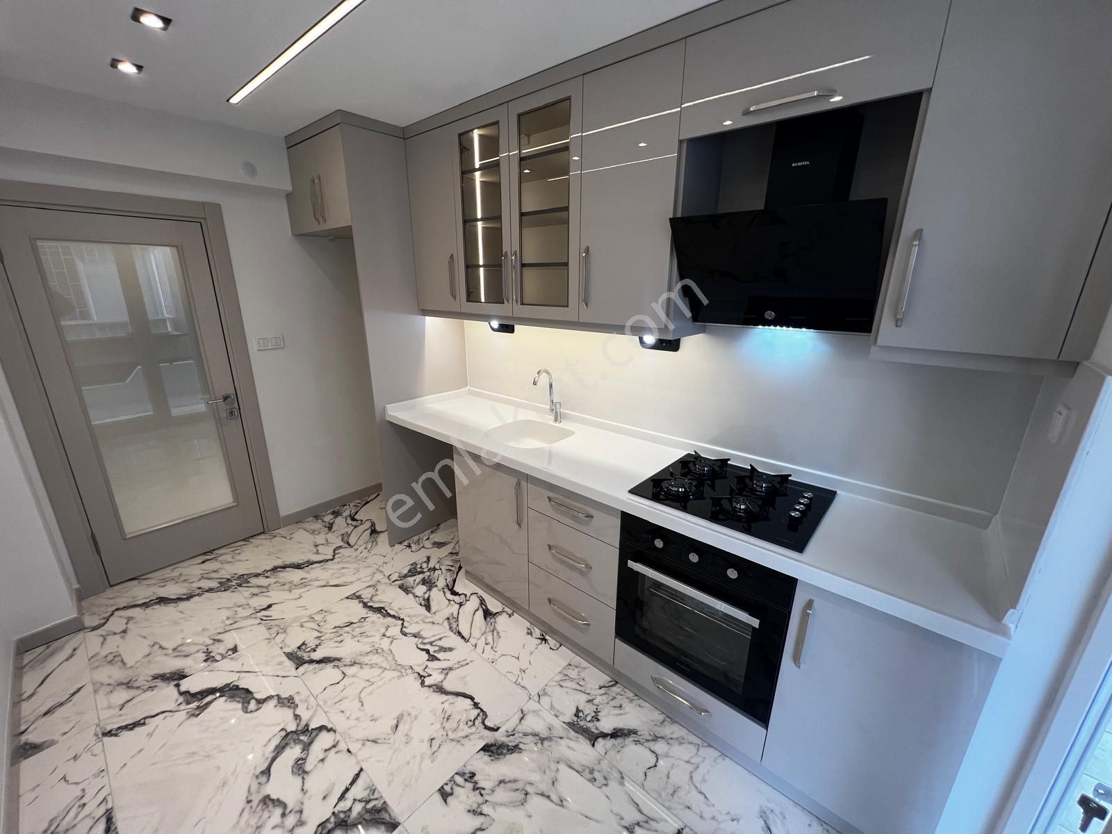 Yiğit'ten İkizçayda Ön Cephe 3+1 Ayrı Mutfak Full Yapılı Daire