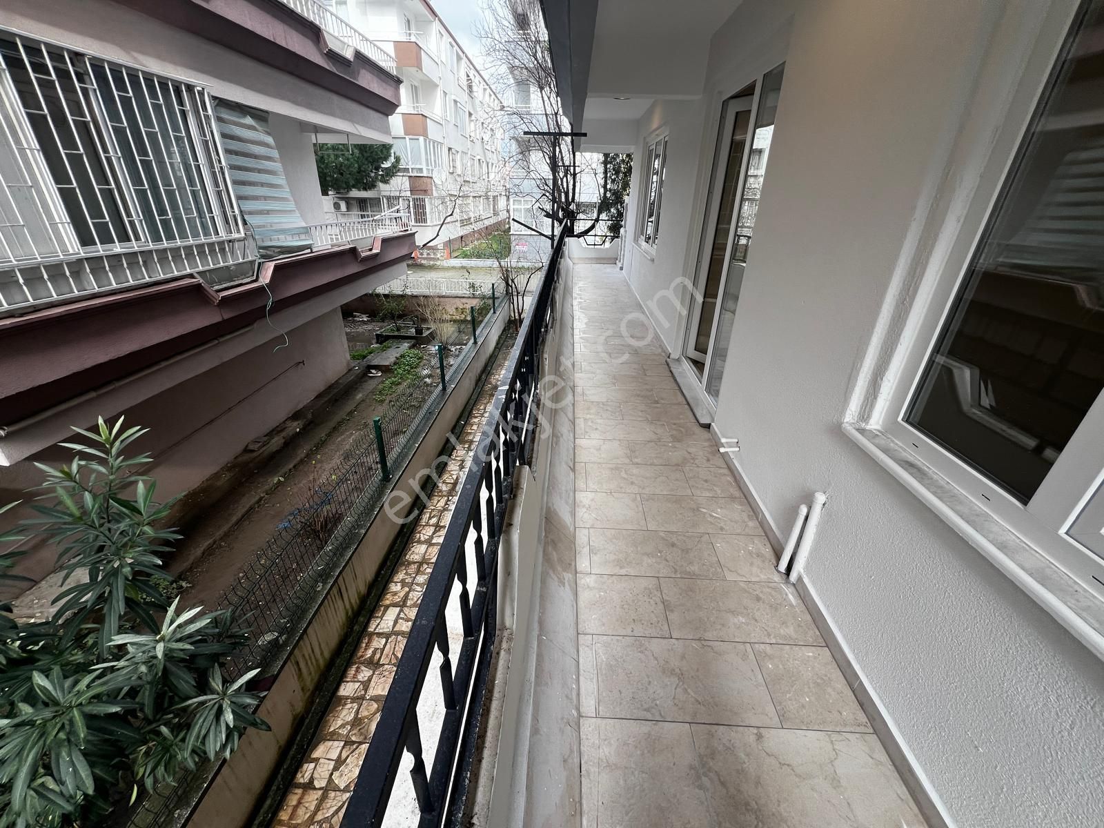 Yiğit'ten İkizçayda Ön Cephe 3+1 Ayrı Mutfak Full Yapılı Daire - Görsel 24