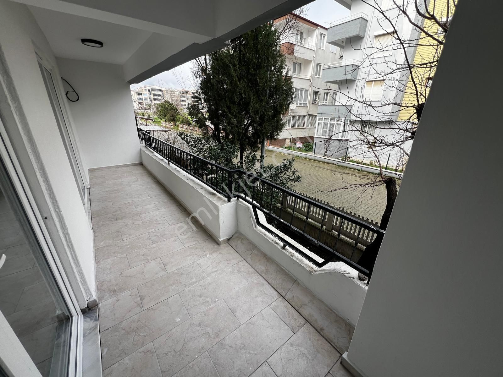 Yiğit'ten İkizçayda Ön Cephe 3+1 Ayrı Mutfak Full Yapılı Daire - Görsel 13