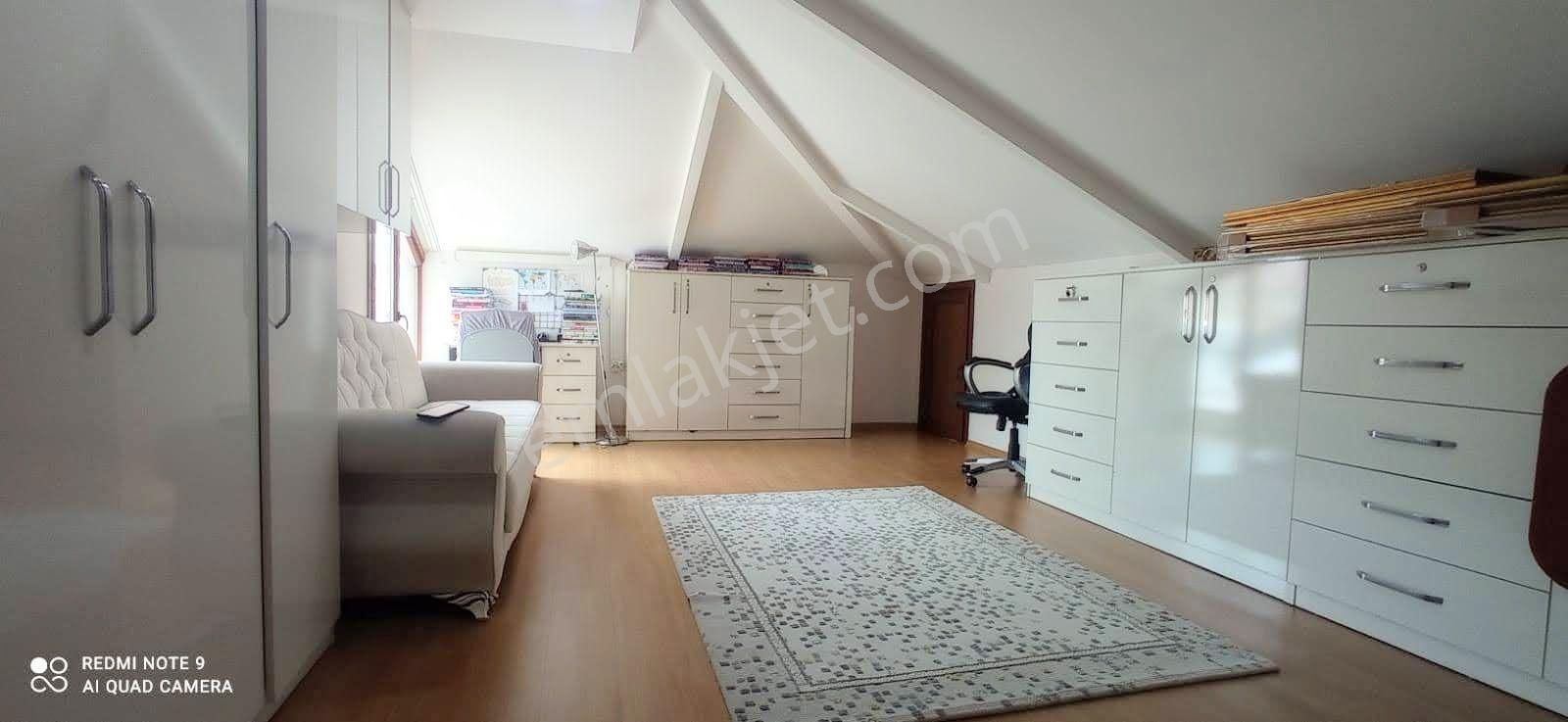 Müslüm Emlaktan Avcılar Parkta 5+2 Ayrı Girişli Dublex Satılık - Görsel 13