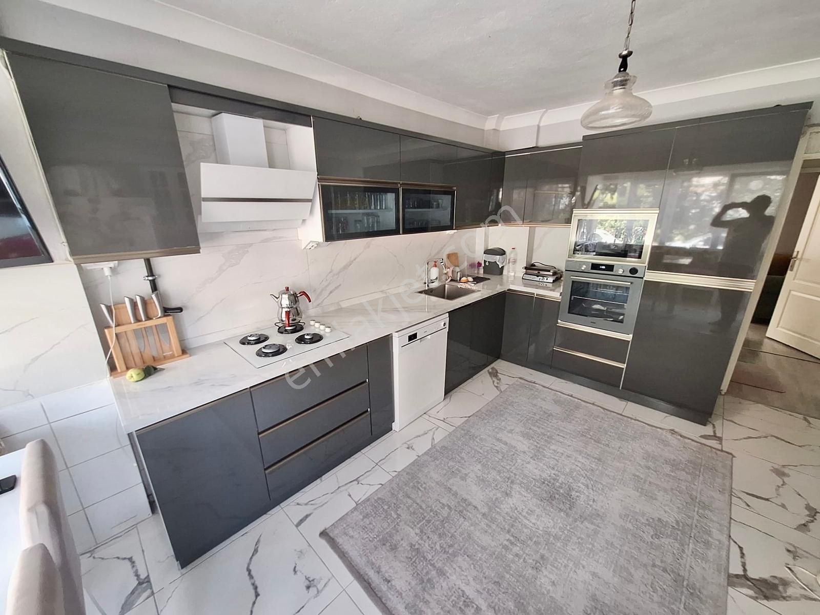 ꧁ay Emlaktan꧂akçay Merkezde Kombili Bahçe Kullanımlı Müstakil Tadında Satılık 3+1 İçi Yapılı Daire - Görsel 4