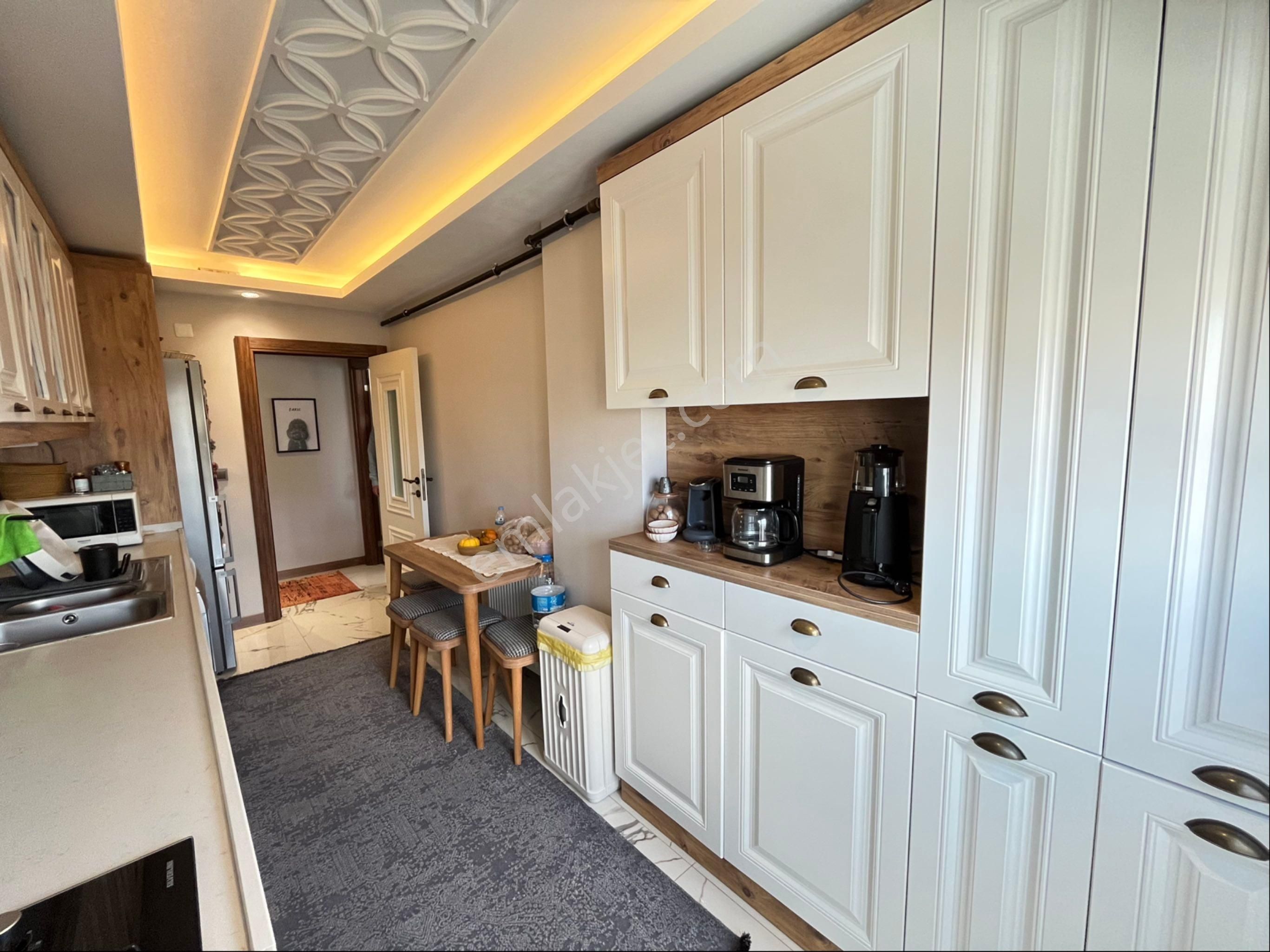 Avcılar Merkez Mh. Satılık 4+1 180 M2 Lüks Özel Yapım Dubleks - Görsel 12