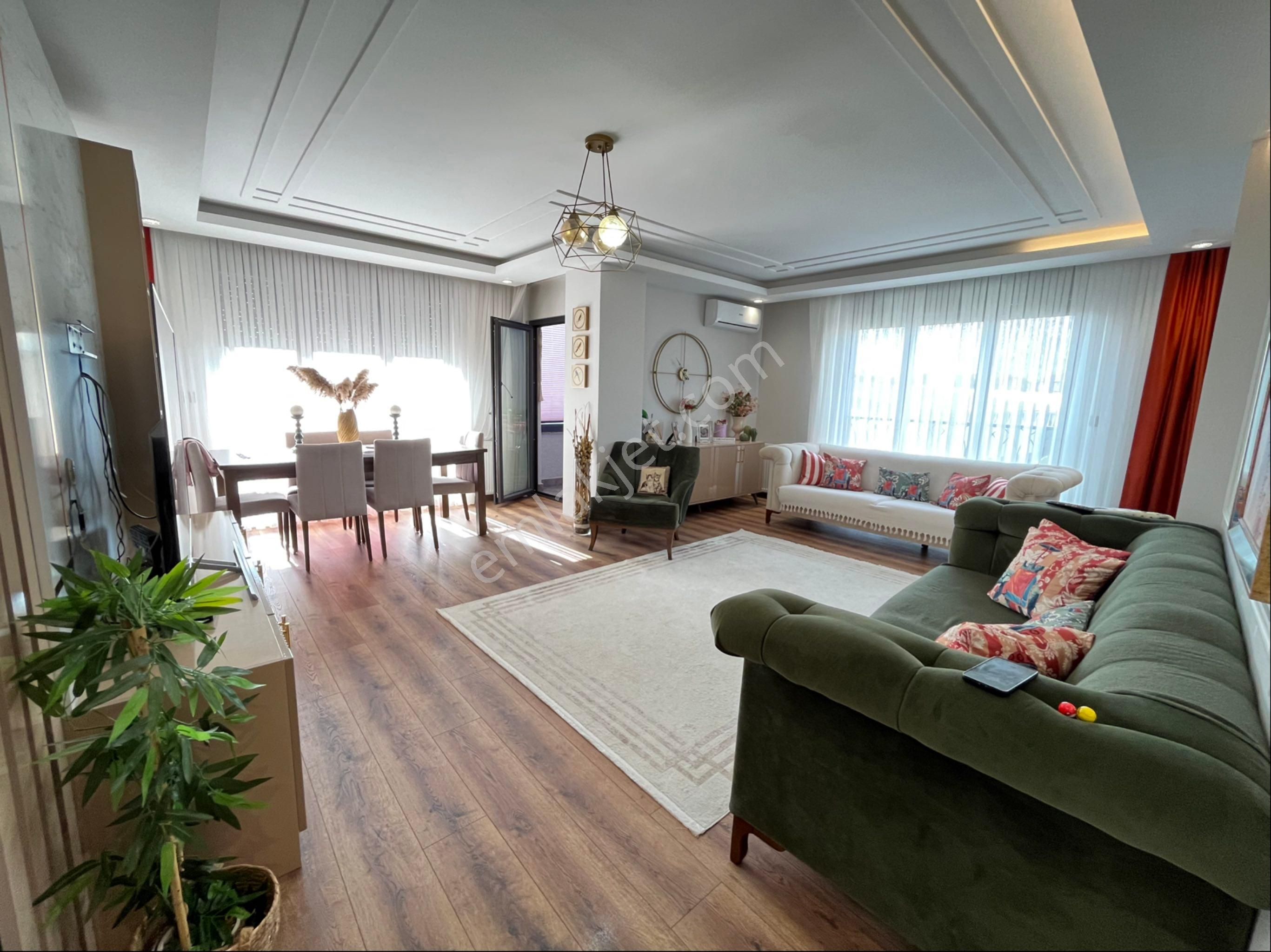 Avcılar Merkez Mh. Satılık 4+1 180 M2 Lüks Özel Yapım Dubleks - Görsel 5