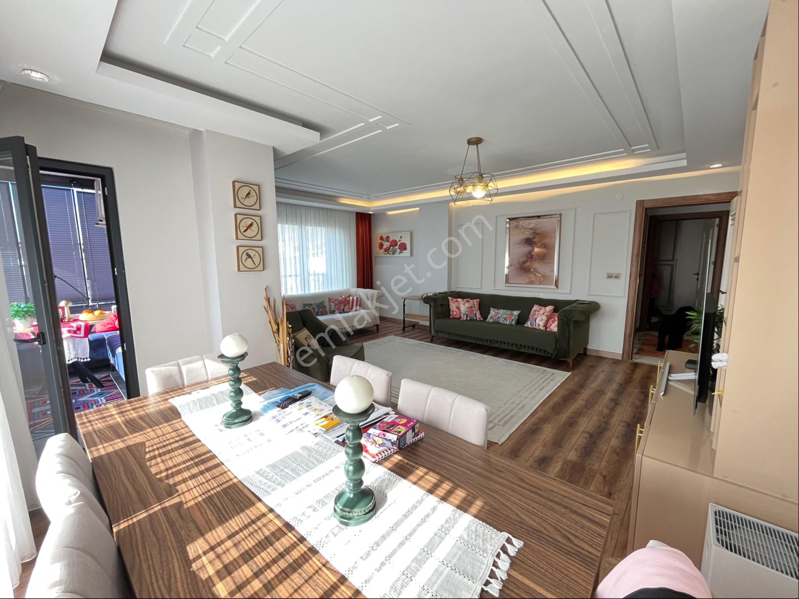 Avcılar Merkez Mh. Satılık 4+1 180 M2 Lüks Özel Yapım Dubleks - Görsel 2