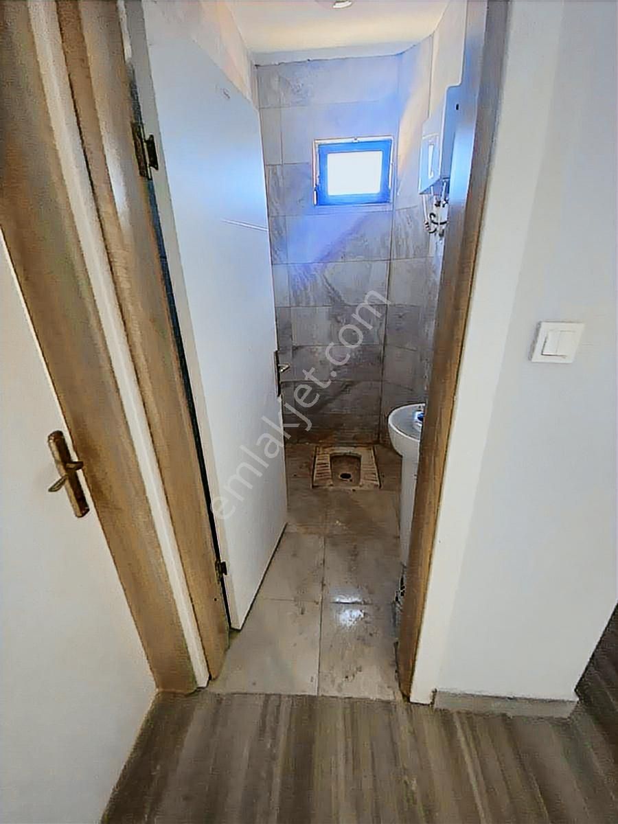 Merkezde Kapalı Mutfak Kiralık 2+1 Daire - Görsel 16
