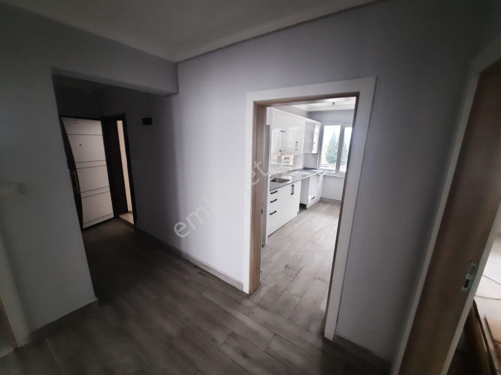 Merkezde Kapalı Mutfak Kiralık 2+1 Daire - Görsel 13