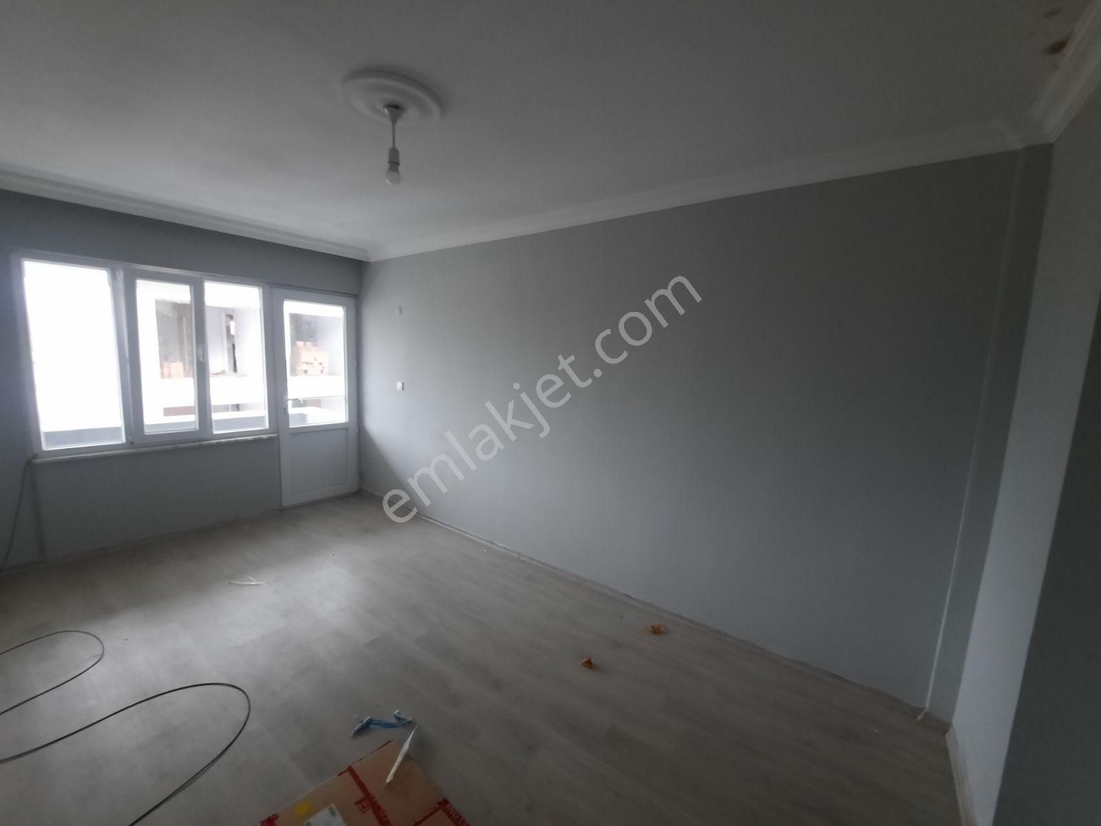 Merkezde Kapalı Mutfak Kiralık 2+1 Daire - Görsel 22