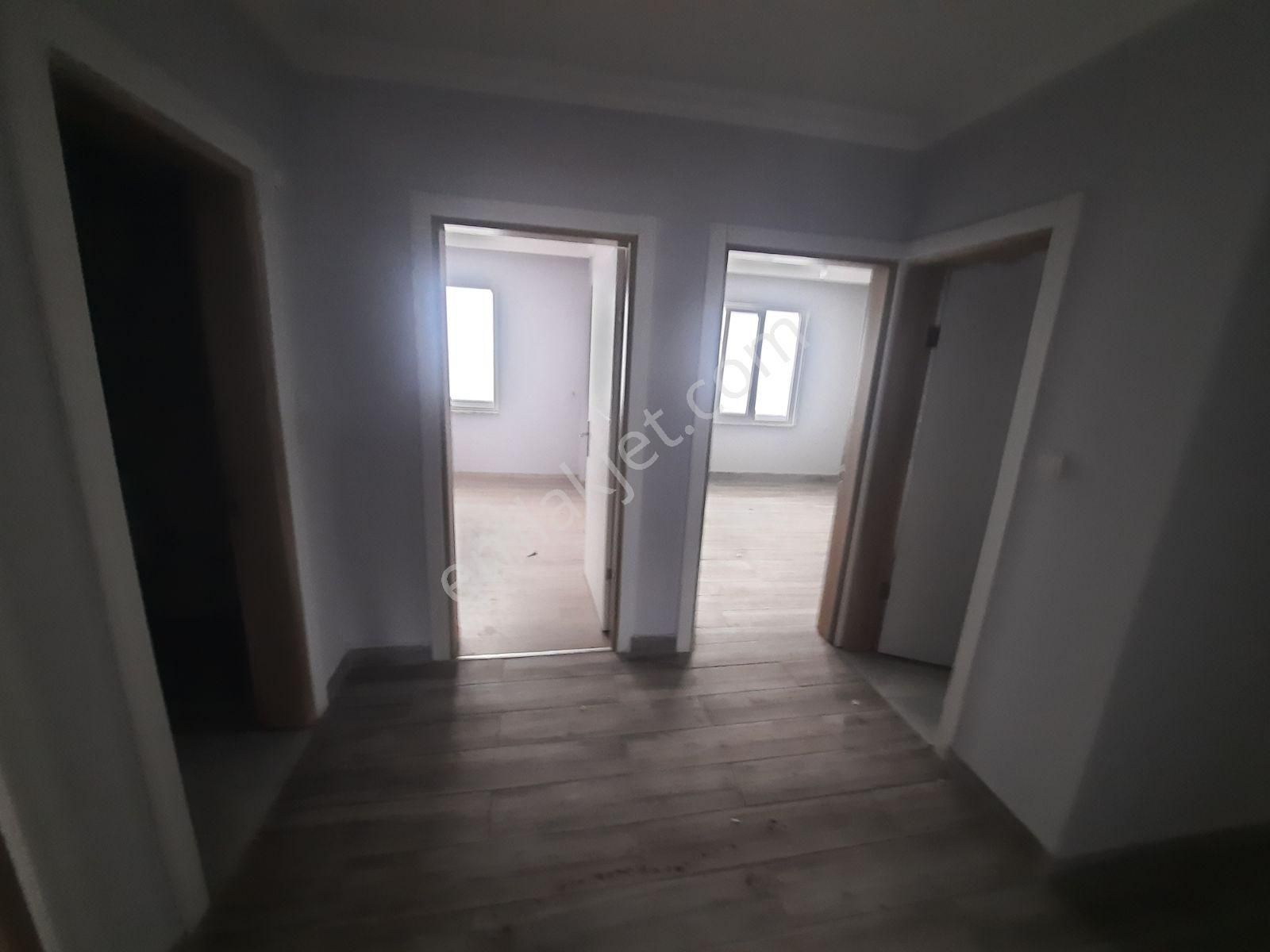 Merkezde Kapalı Mutfak Kiralık 2+1 Daire - Görsel 4