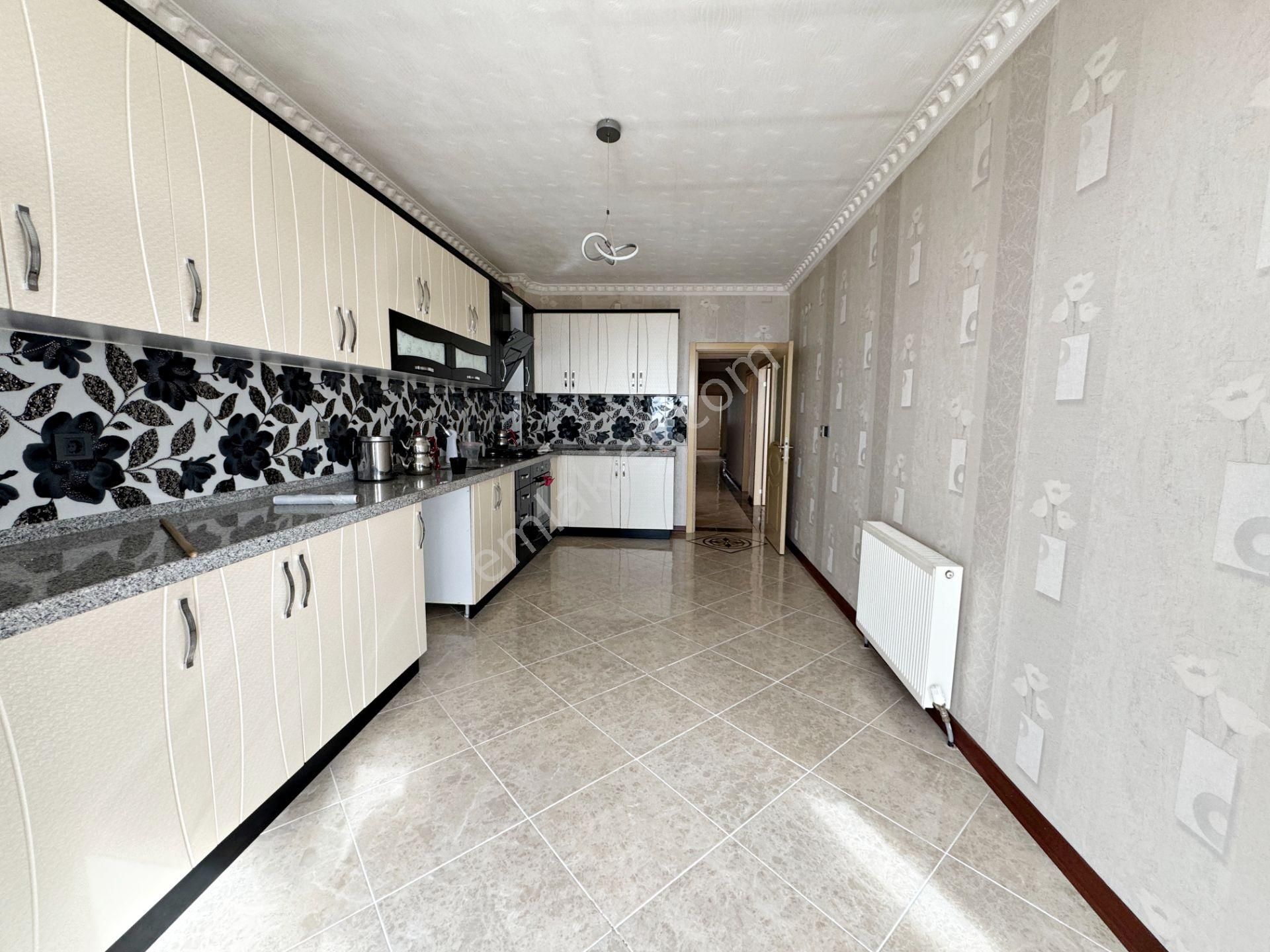 6+1 Bulvar Paraleli 2 Daire Olmaya Uygun Ankara Manzaralı Teras - Görsel 5